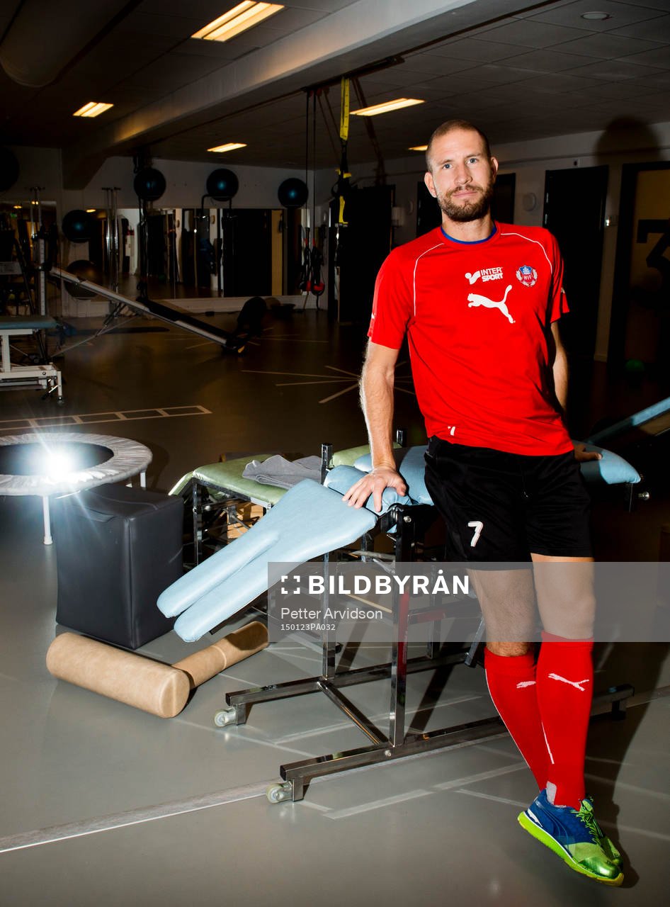 Helsingborgs Mattias Lindström är 34år och får träna