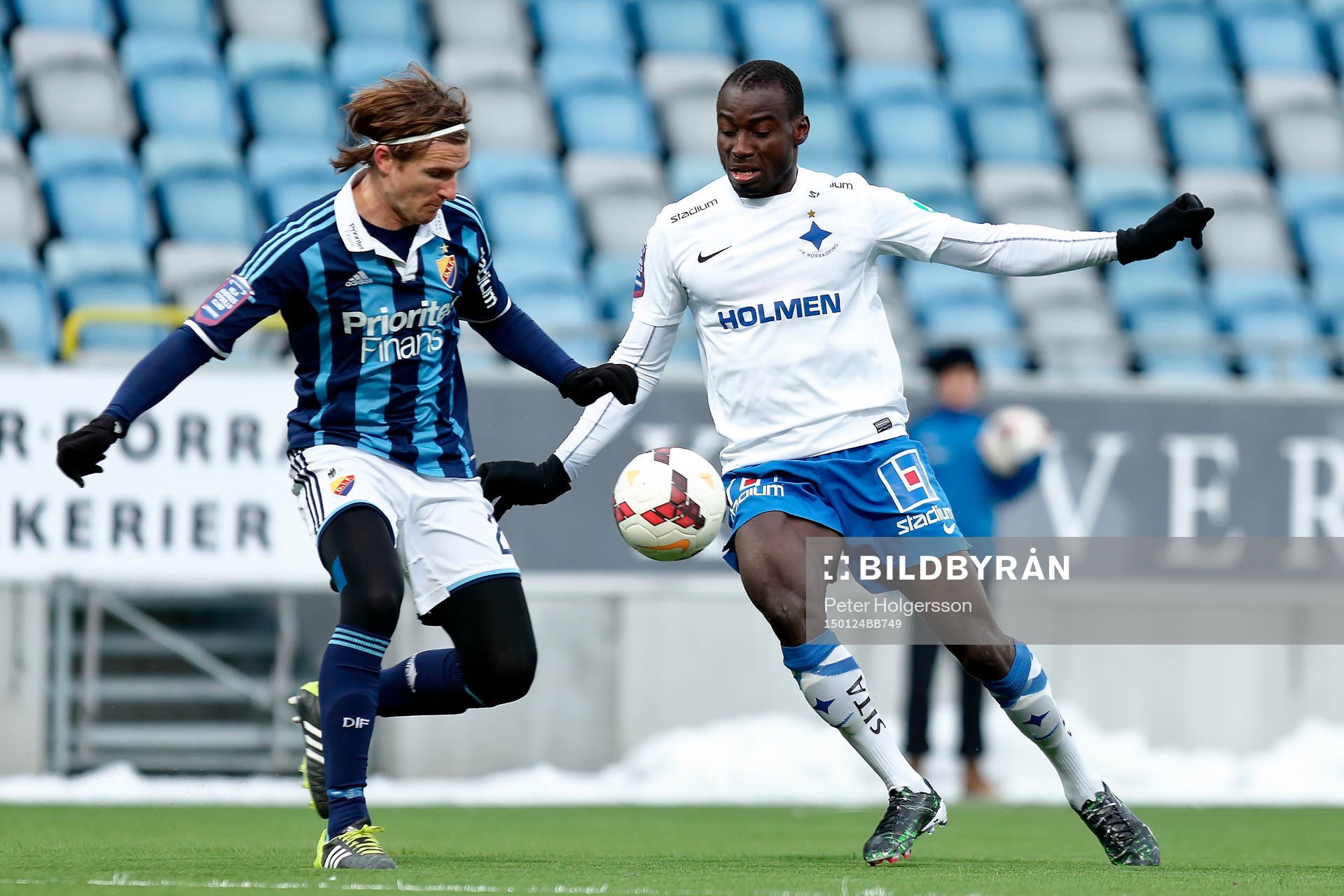Djurgårdens Jesper Arvidsson och Norrköpings Alhaji Kamara