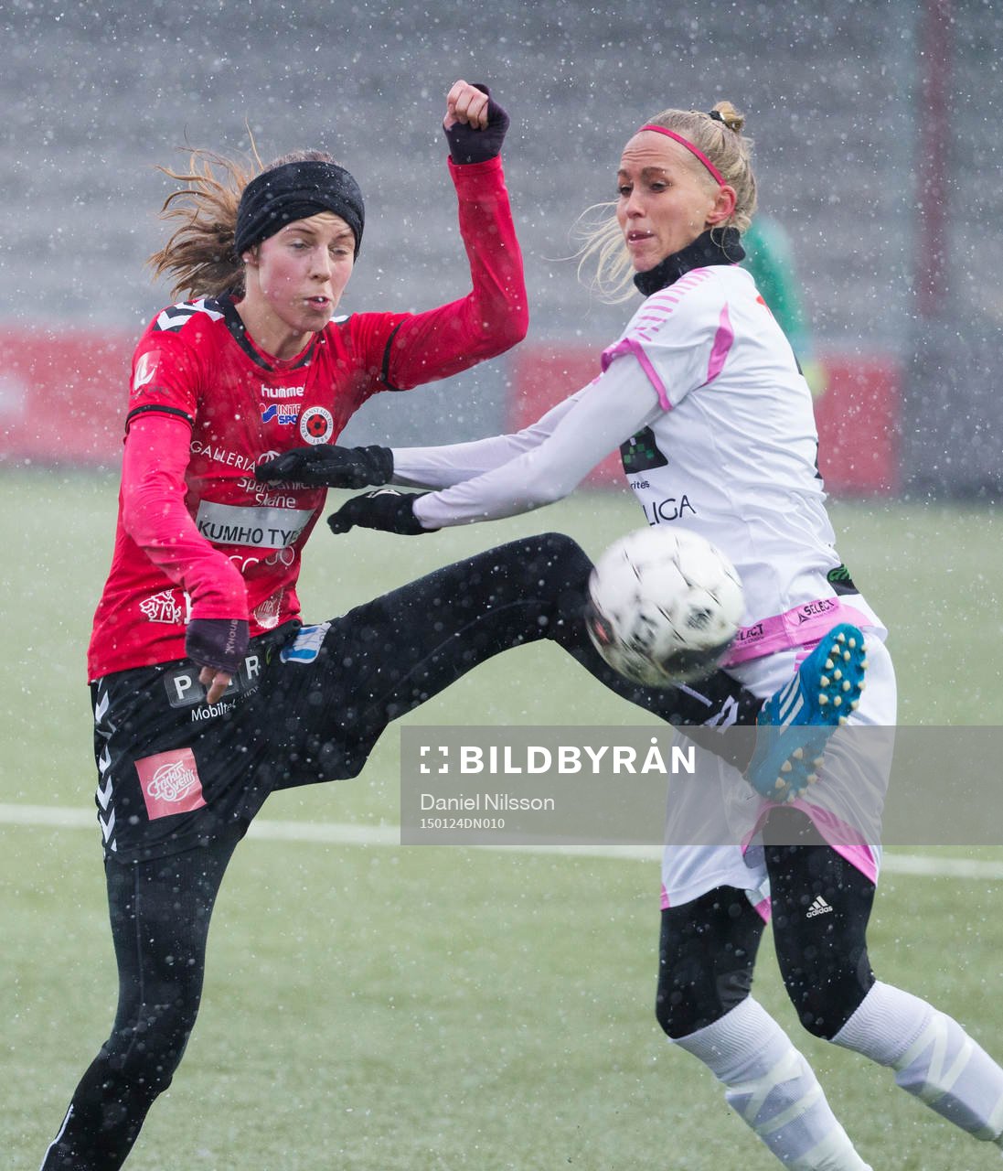 Rosengårds Line Röddik Hansen och Kristianstads Amanda