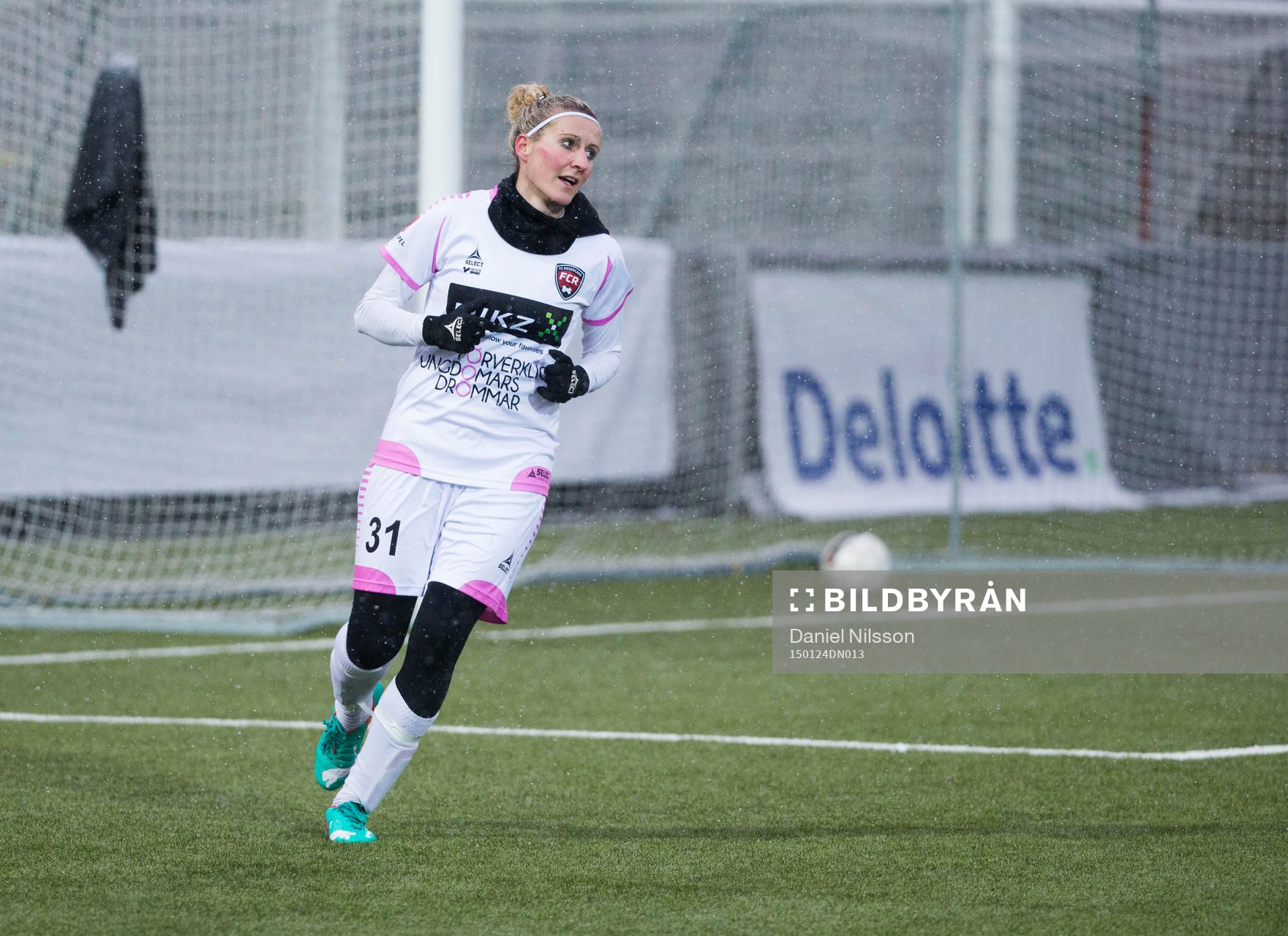 Rosengårds Anja Mittag jublar efter att av sina tre mål under träningsmatchen i fotboll mellan FC Rosengård och Kristianstads FF den 24 Januari 2015 i Malmö.