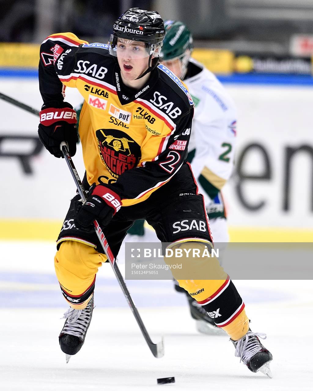 Luleås Dean Kukan med pucken
