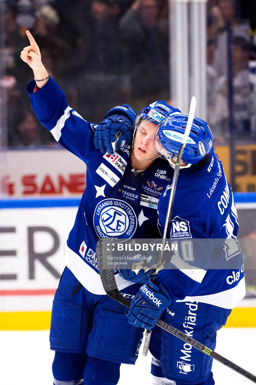 Leksands David Åslin gör en hyllningsgest