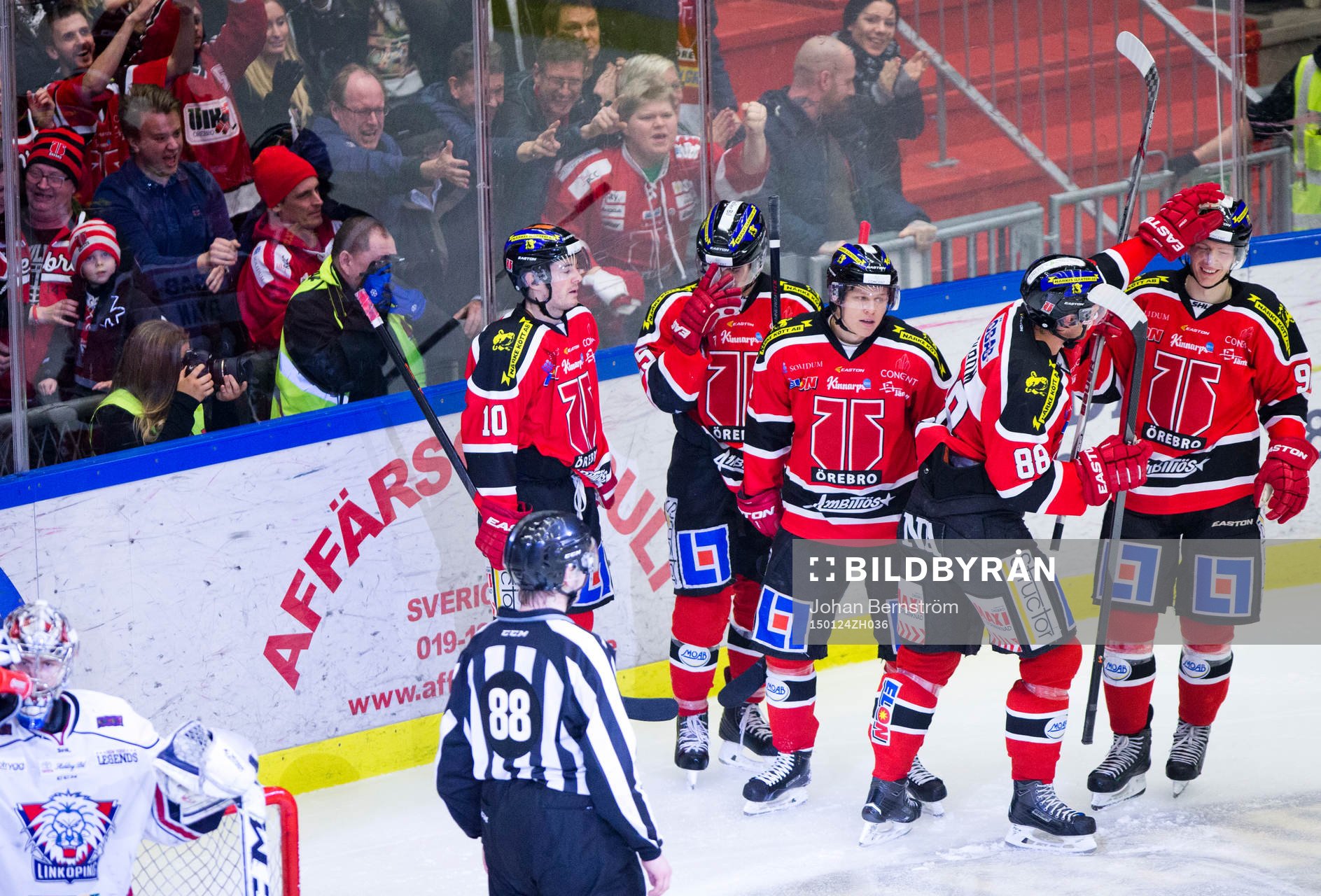 Örebros Daniel Viksten gör 2-1 och jublar