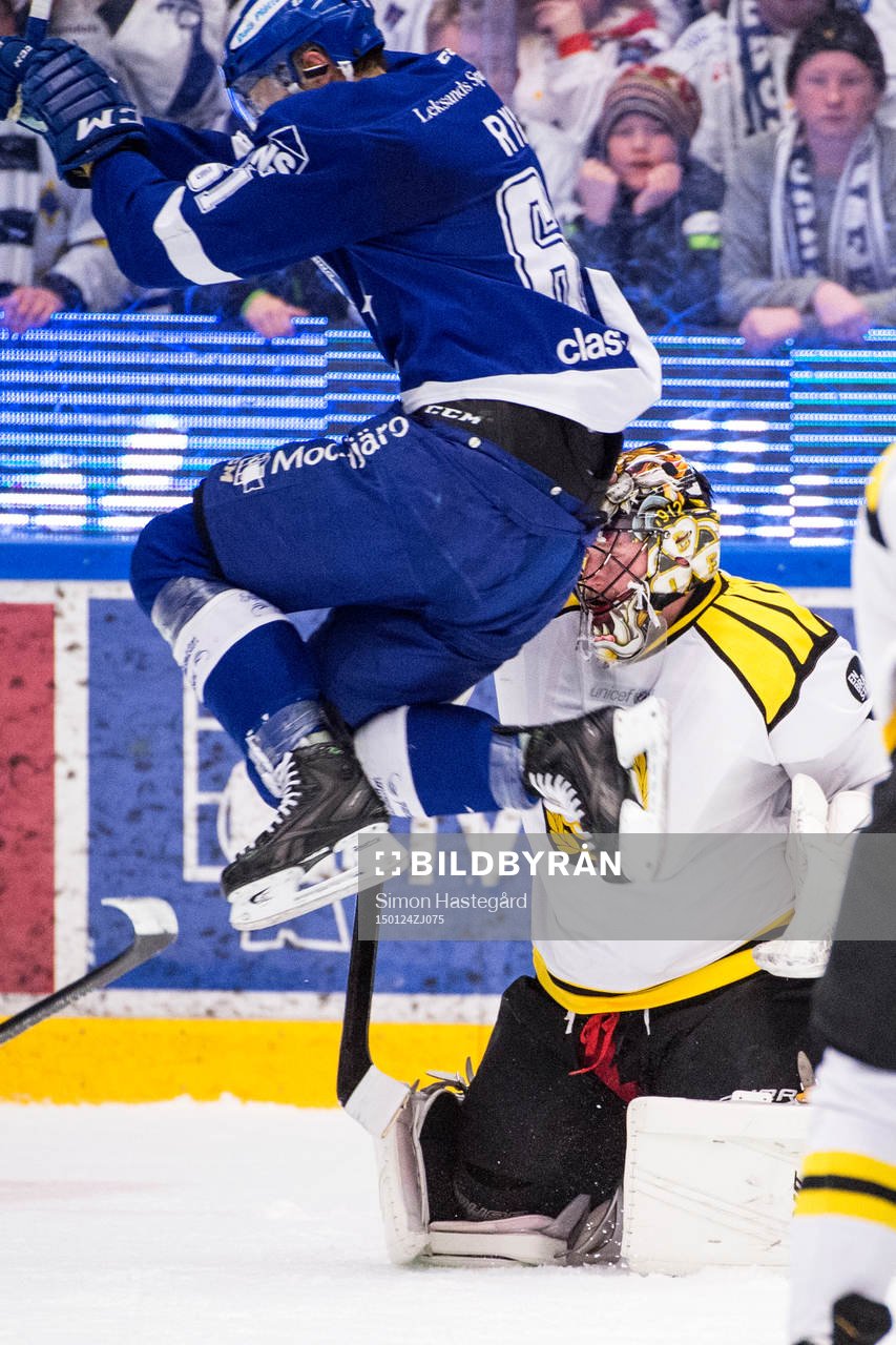 Leksands Johan Ryno täcker sikten för Brynäs målvakt