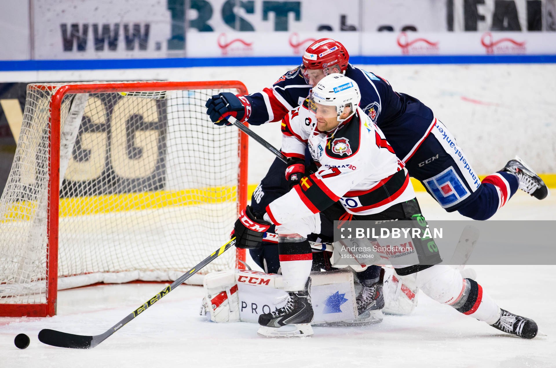 Malmö Redhawks Mathias Tjärnqvist oroar framför