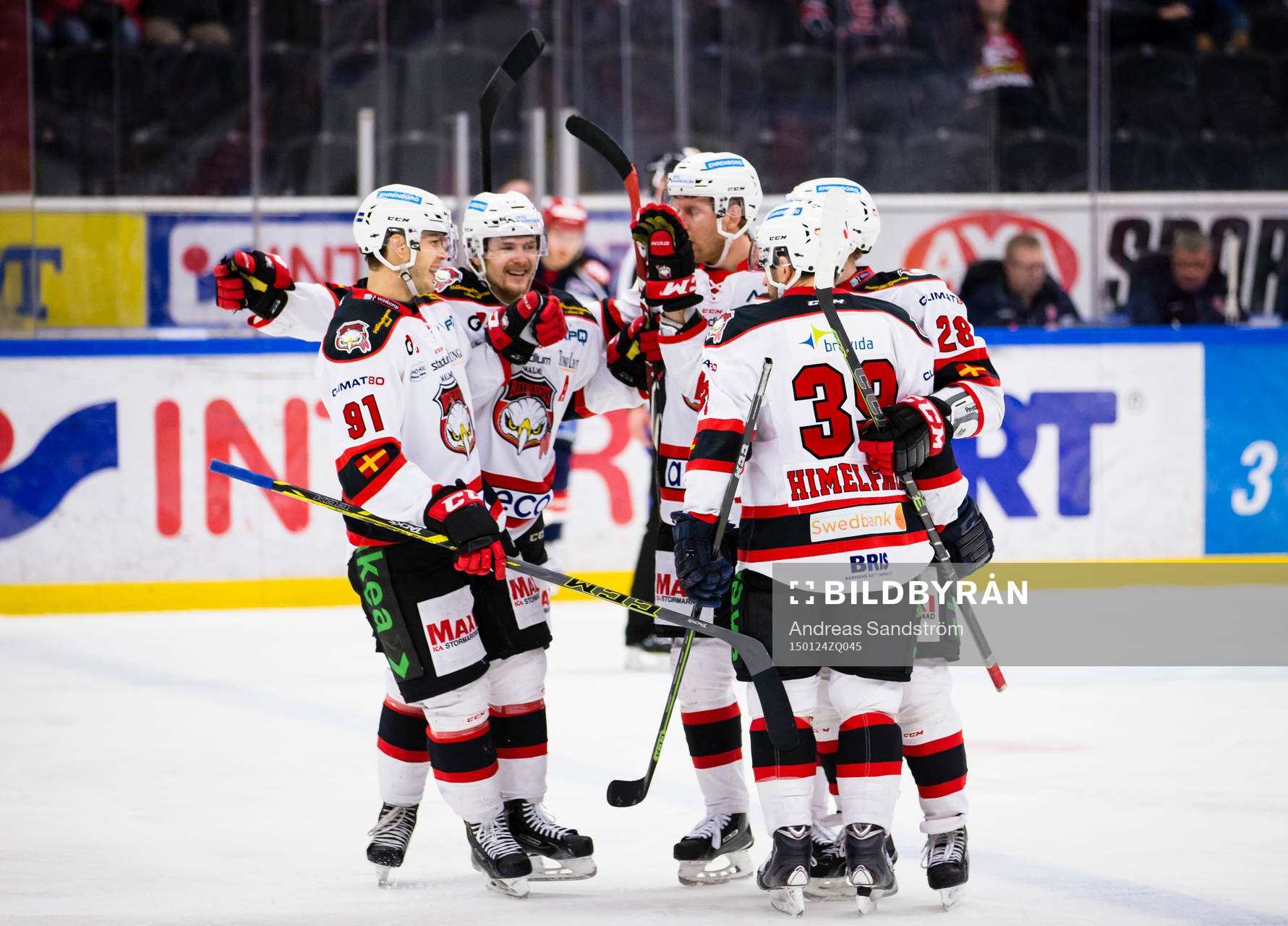 Malmö Redhawks Björn Svensson (v) ser glad ut och