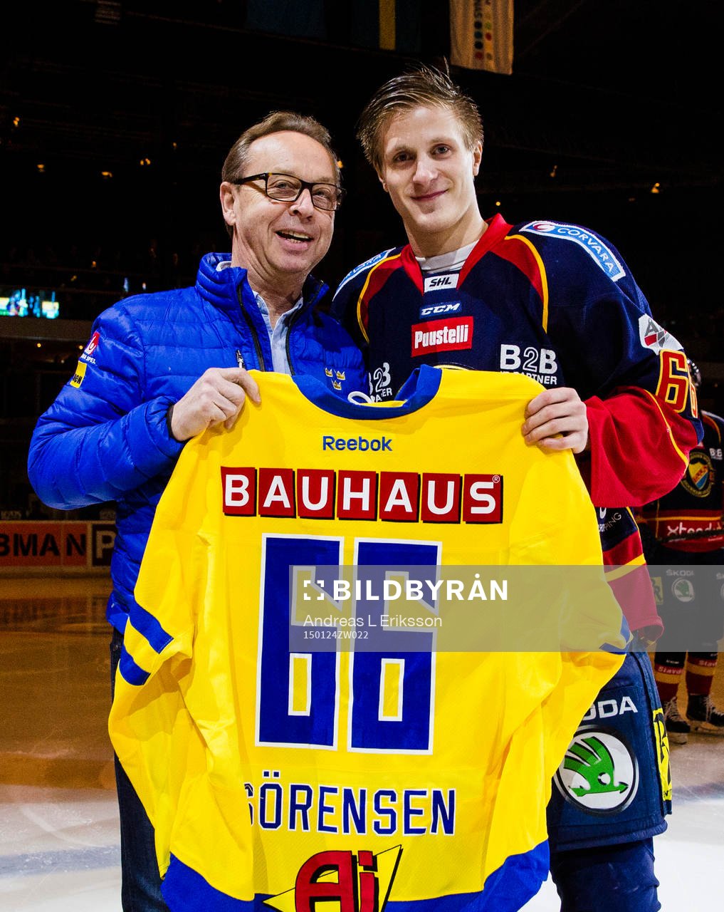 Sveriges förbundskapten Pär Mårts lämnar över en