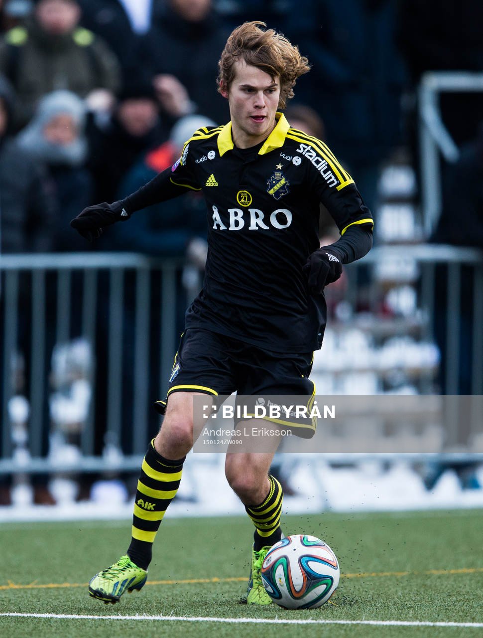 s Sam Lundholm