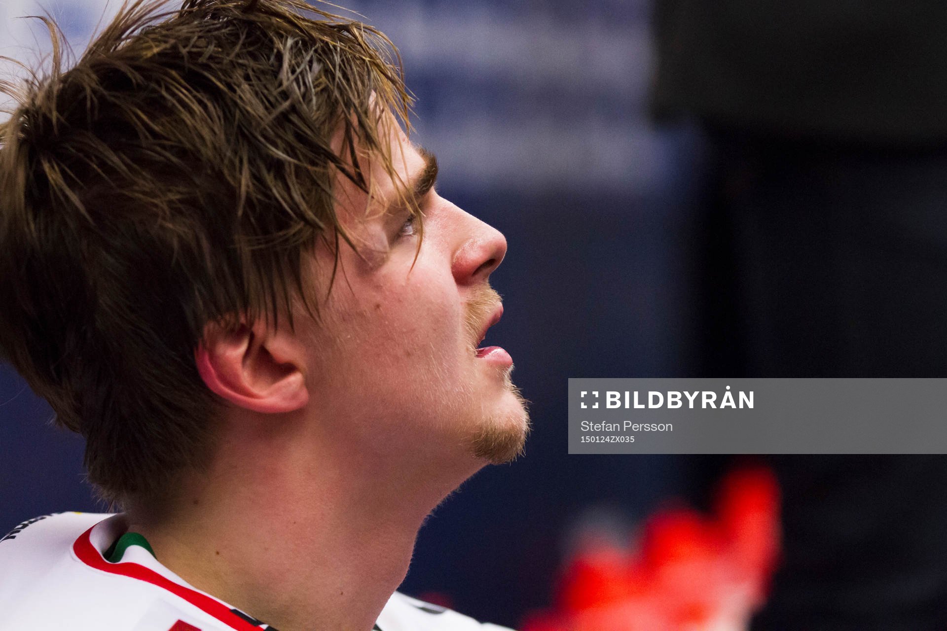 Modos Emil Djuse fick ett skott i ansiktet