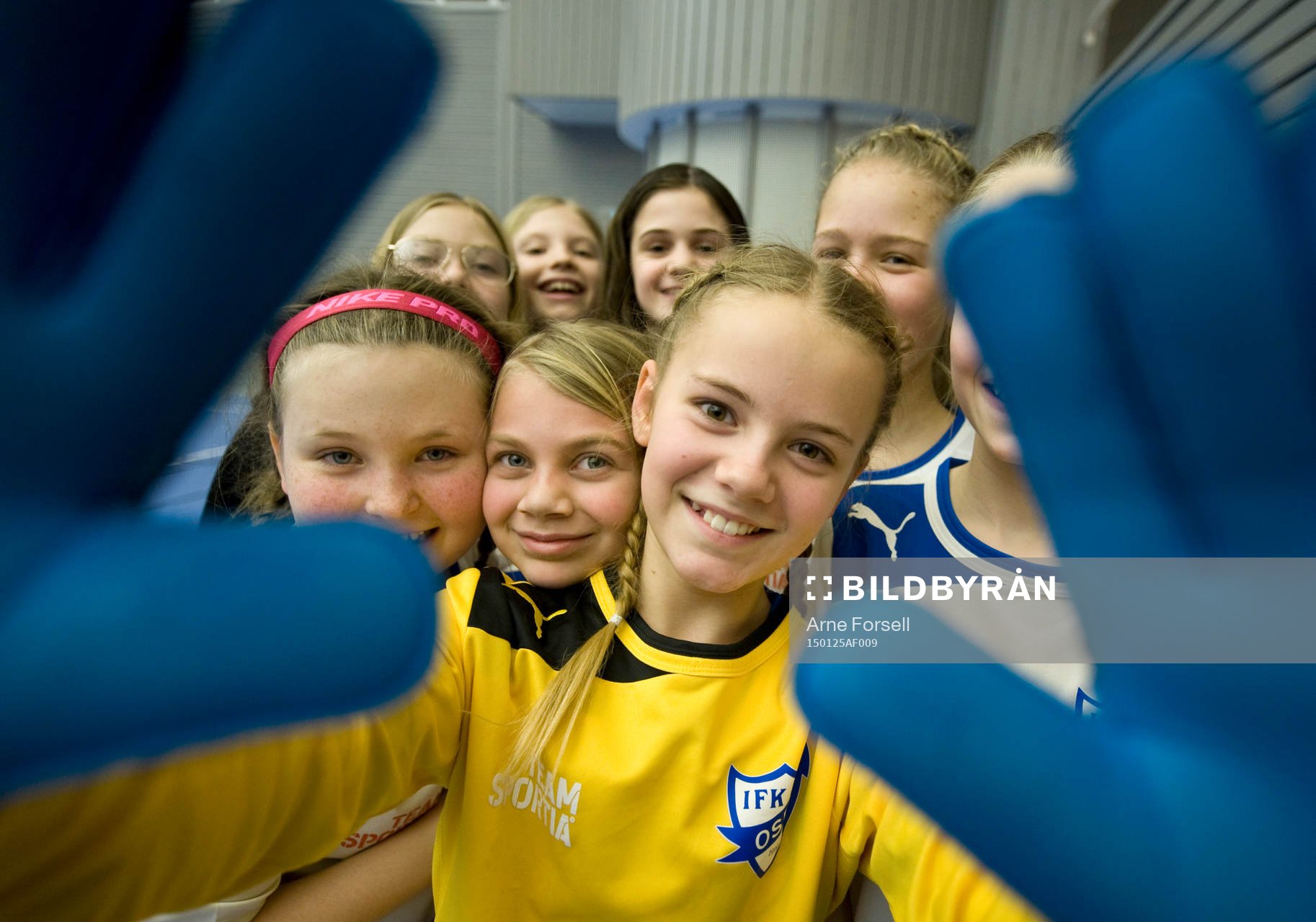 Ebba Svensson i Osbylaget växlade mellan att vara målvakt