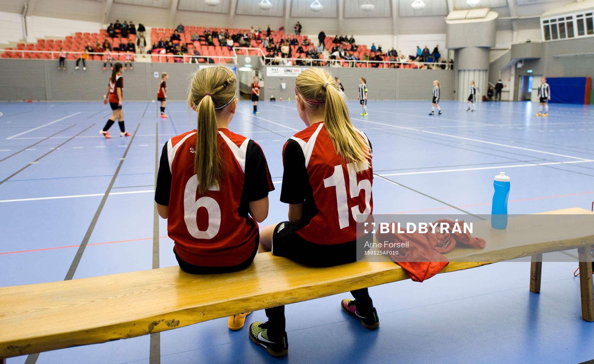 Fotboll, Hesslecupen: Spelare på avbytarbänken  den 25 Januari 2015