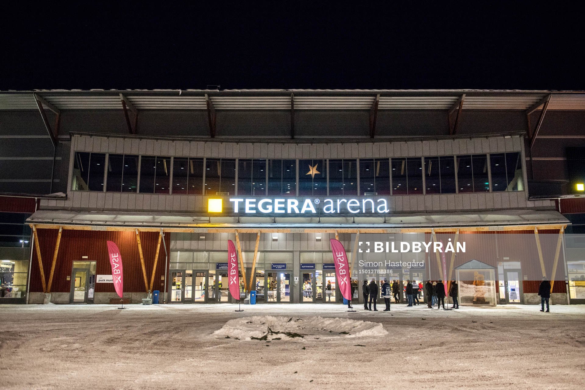 Entrén till Tegera Arena före ishockeymatchen i SHL