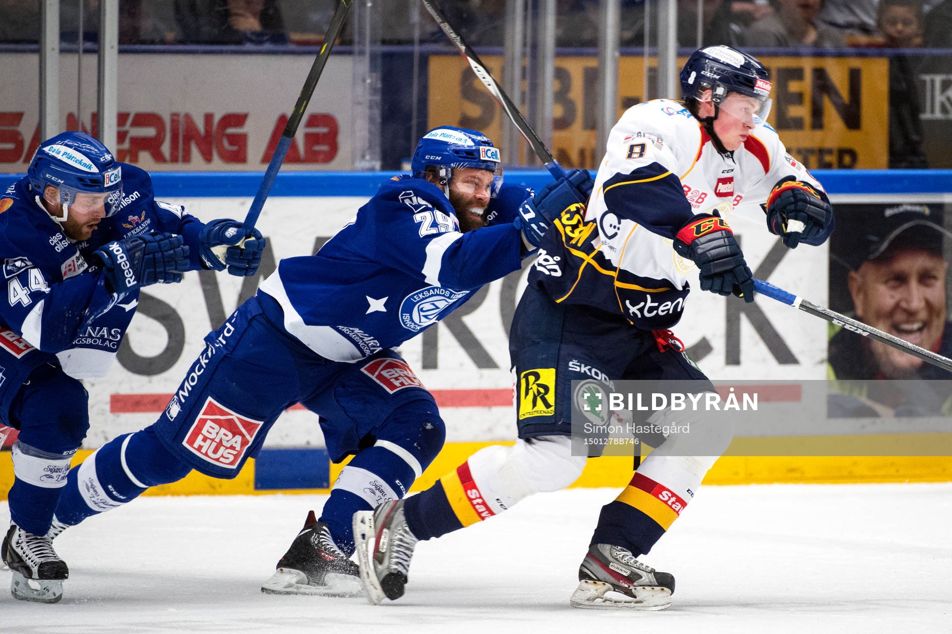 Leksands Mattias Guter och Joonas Rönnberg jagar