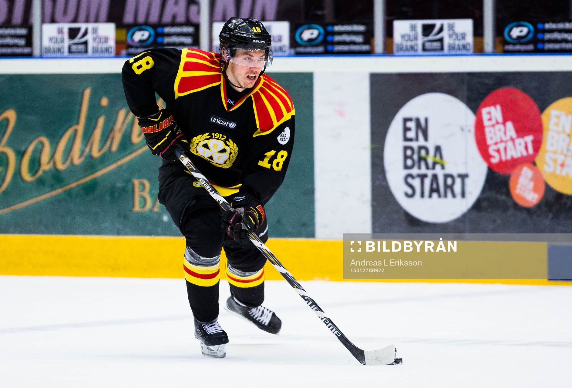 Brynäs Anton Rödin med pucken