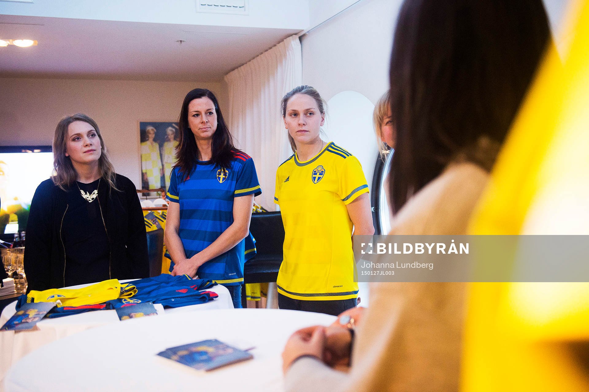 SVT's Anna Tascha Larsson, Lotta Schelin och Lisa Dahlkvist under en presskonferens där landslagets nya tröja presenteras av adidas den 27 januari 2015 i Stockholm.