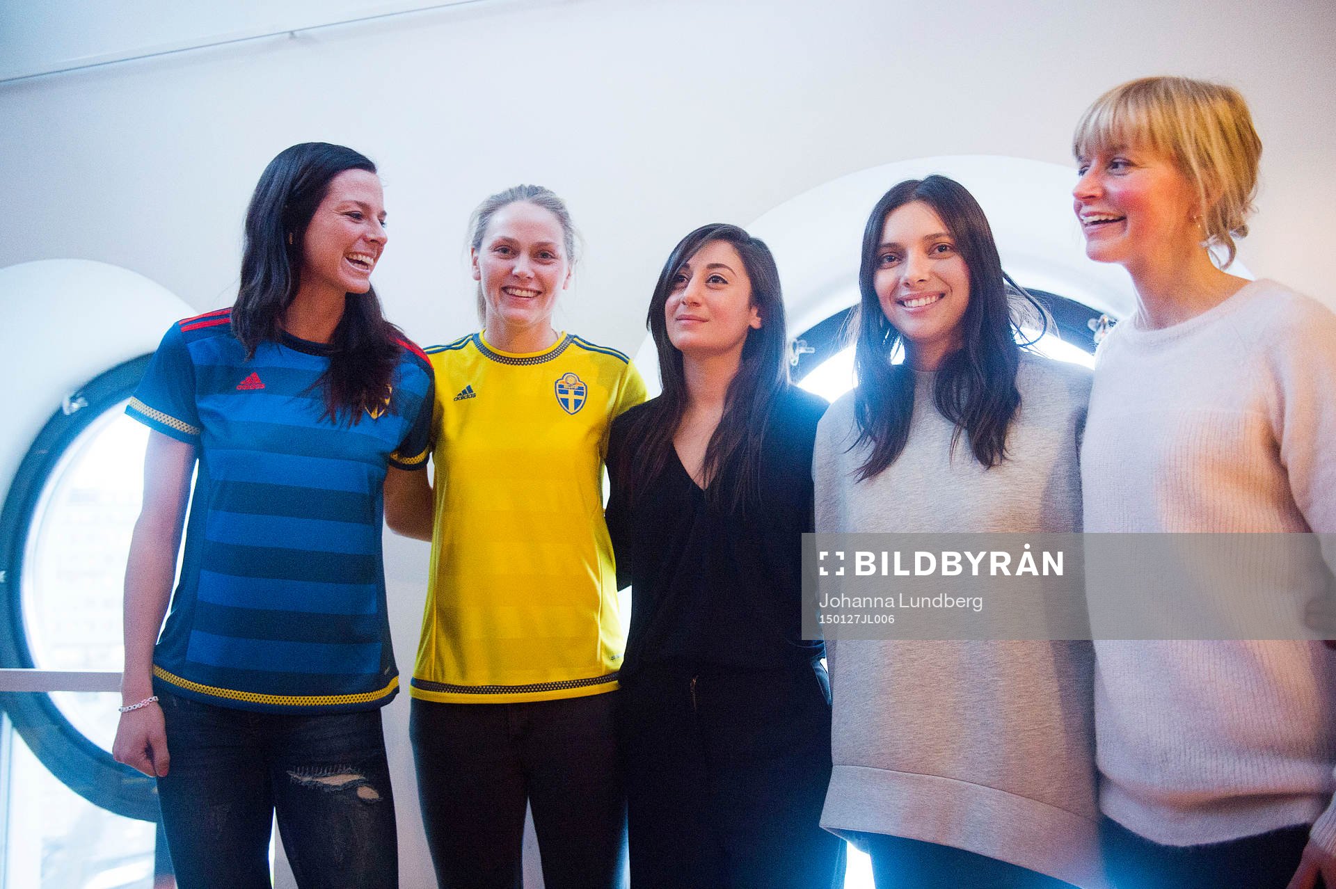 Lotta Schelin och Lisa Dahlkvist med designers