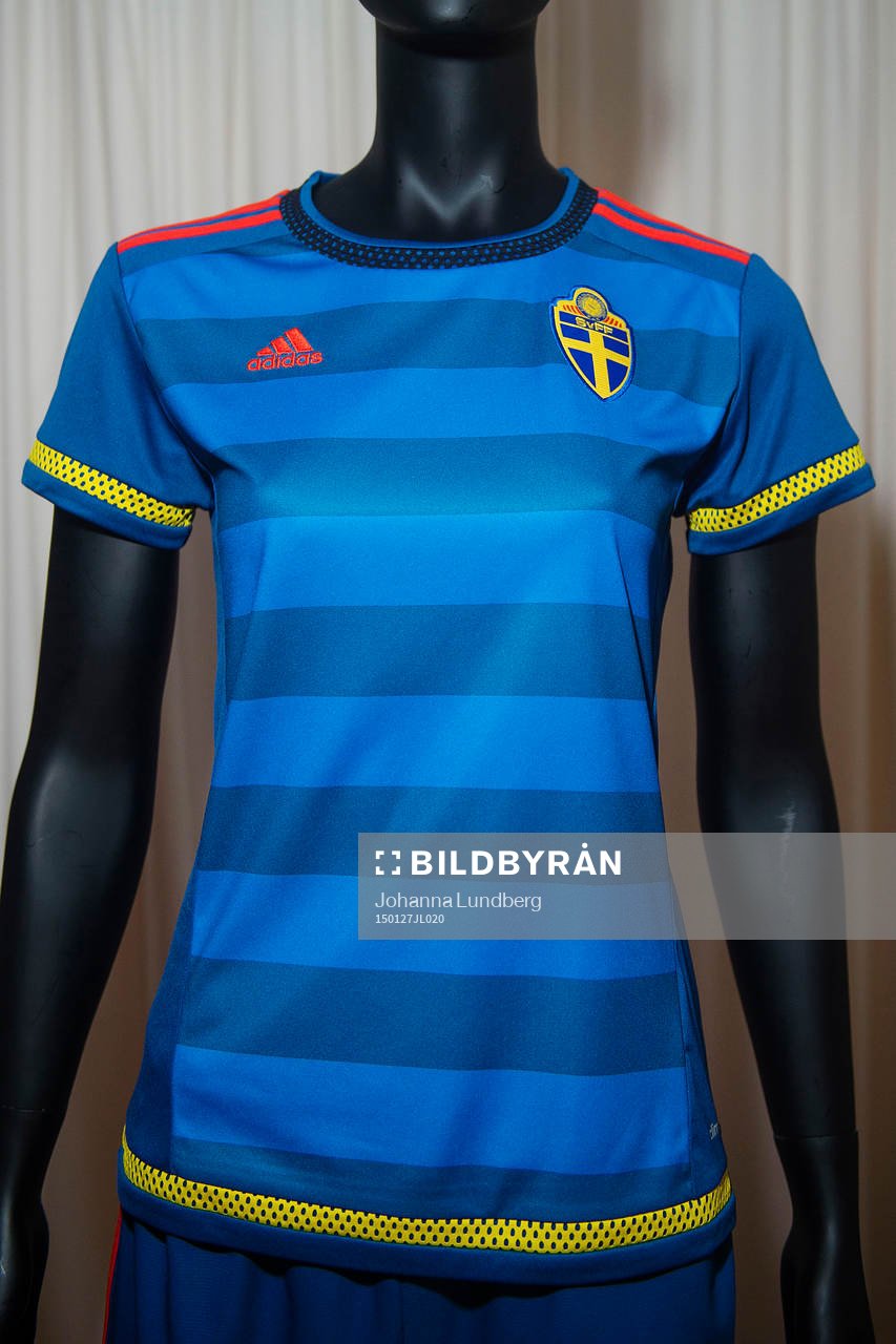 Landslagets nya tröja presenteras under en presskonferens av adidas den 27 januari 2015 i Stockholm. 