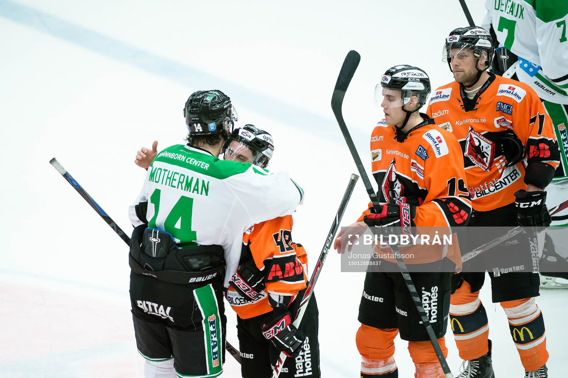 Rögles Jordan Smotherman kramar om Filip Cruseman