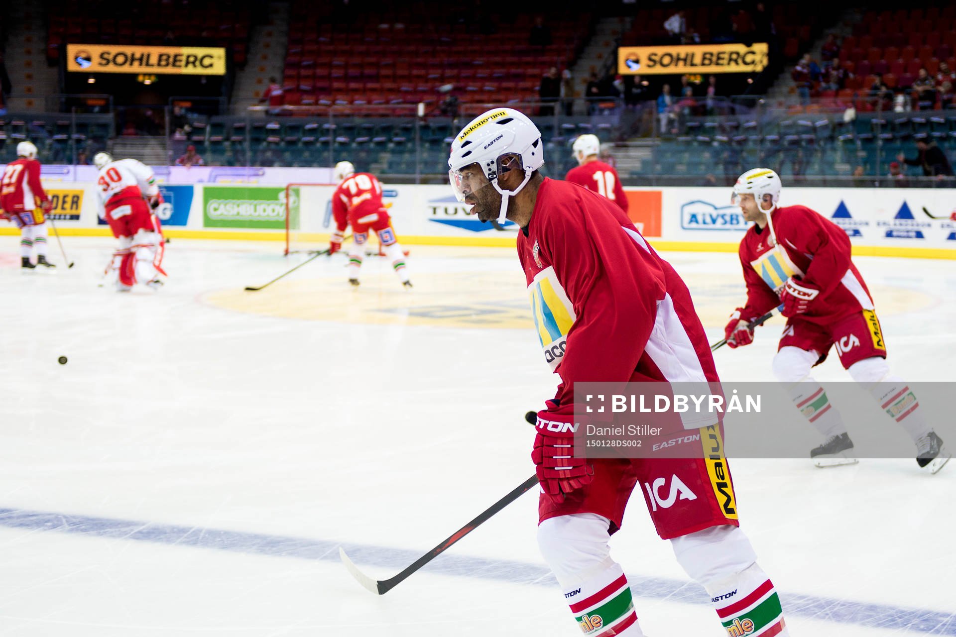 Modo och Donald Brashear värmer upp