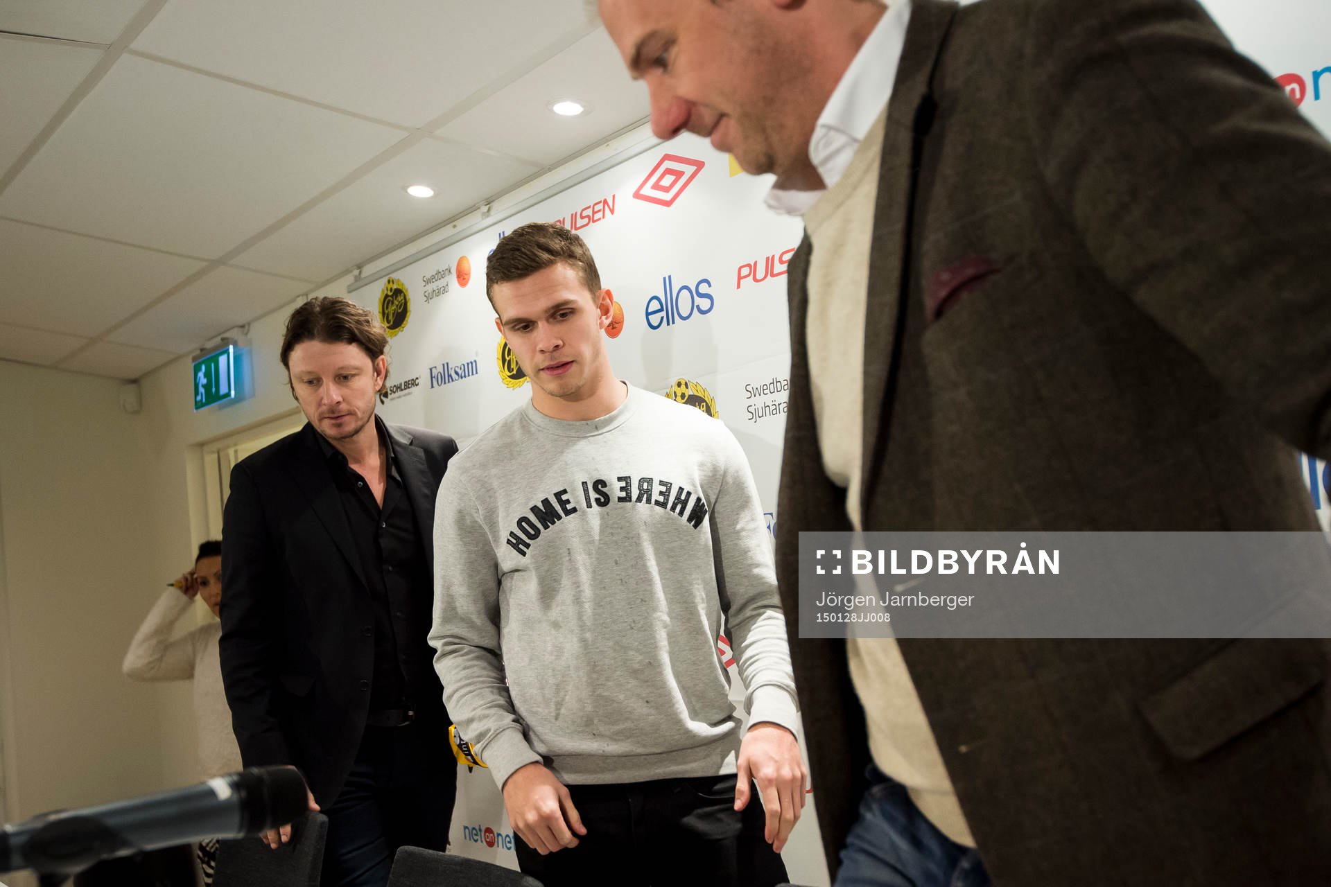Elfsborgs nyförvärv kommer till presskonferensen med