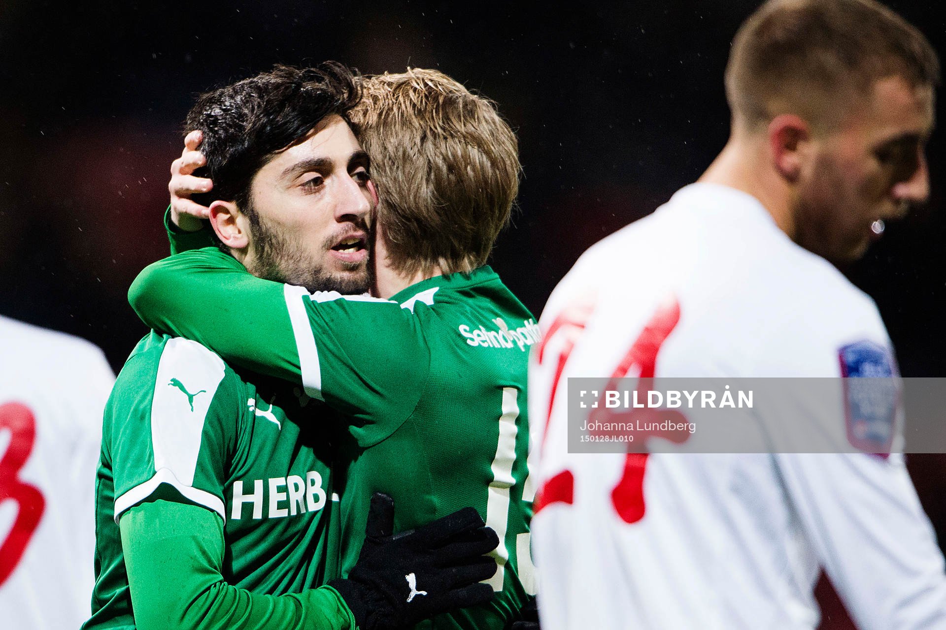 Hammarbys Nahir Besara jublar