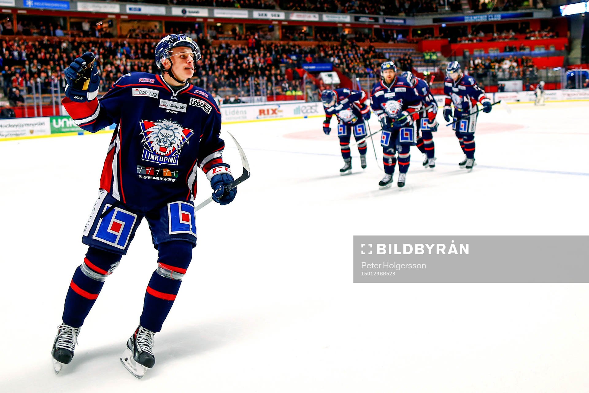 Linköpings Jakub Vrána jublar
