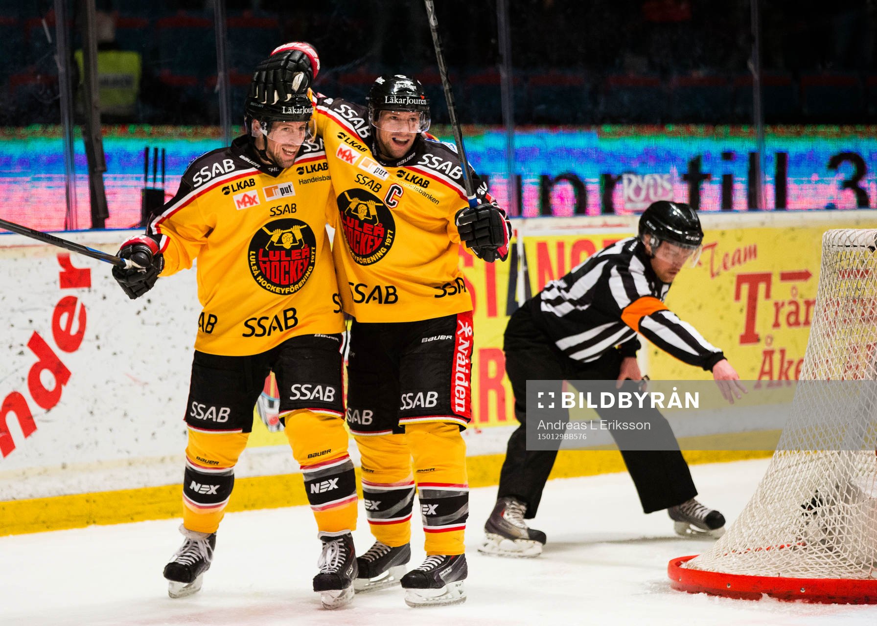 Luleås Cam Abbott och Chris Abbott jublar