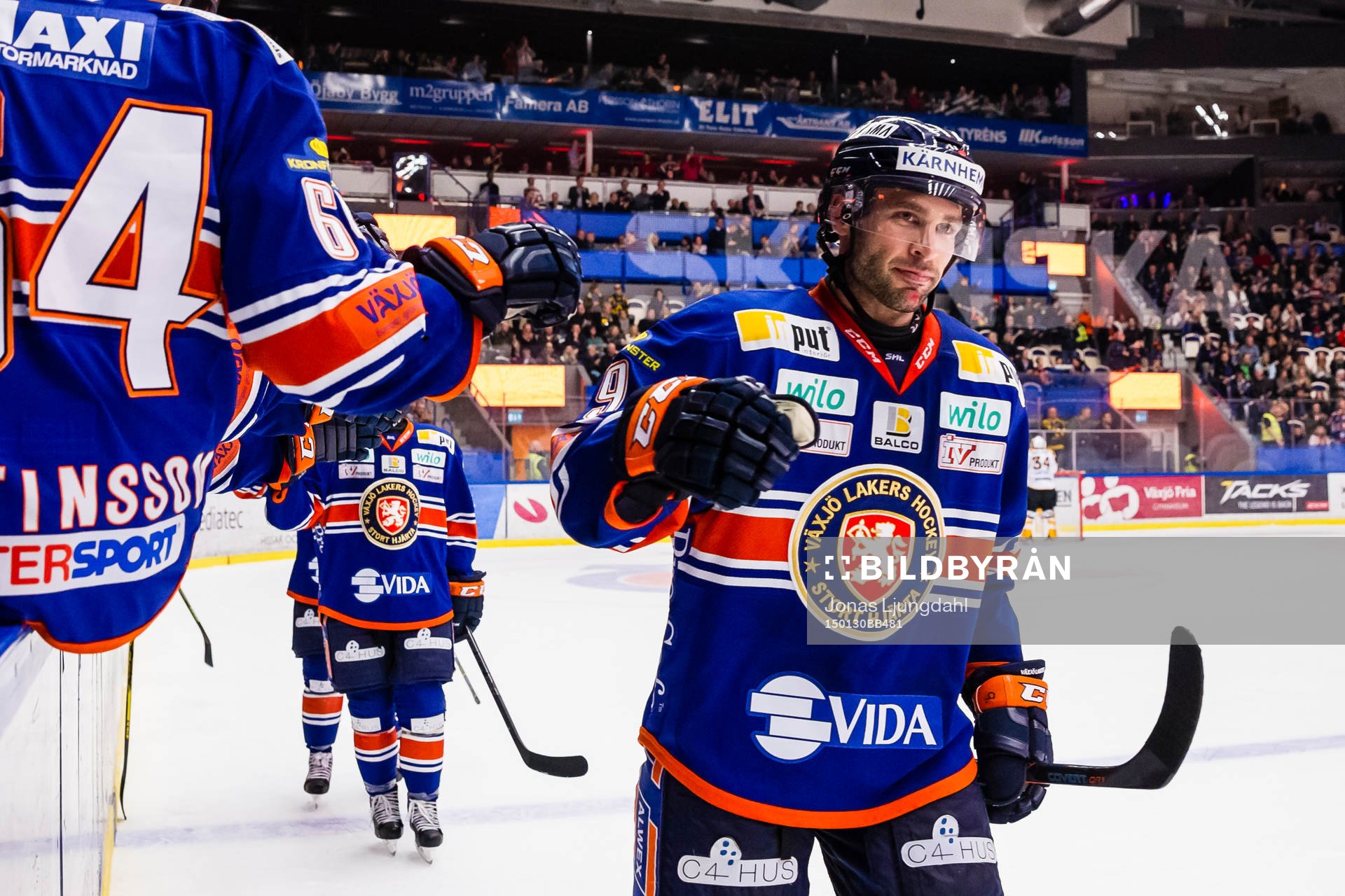 Växjös Josh Hennessy firar