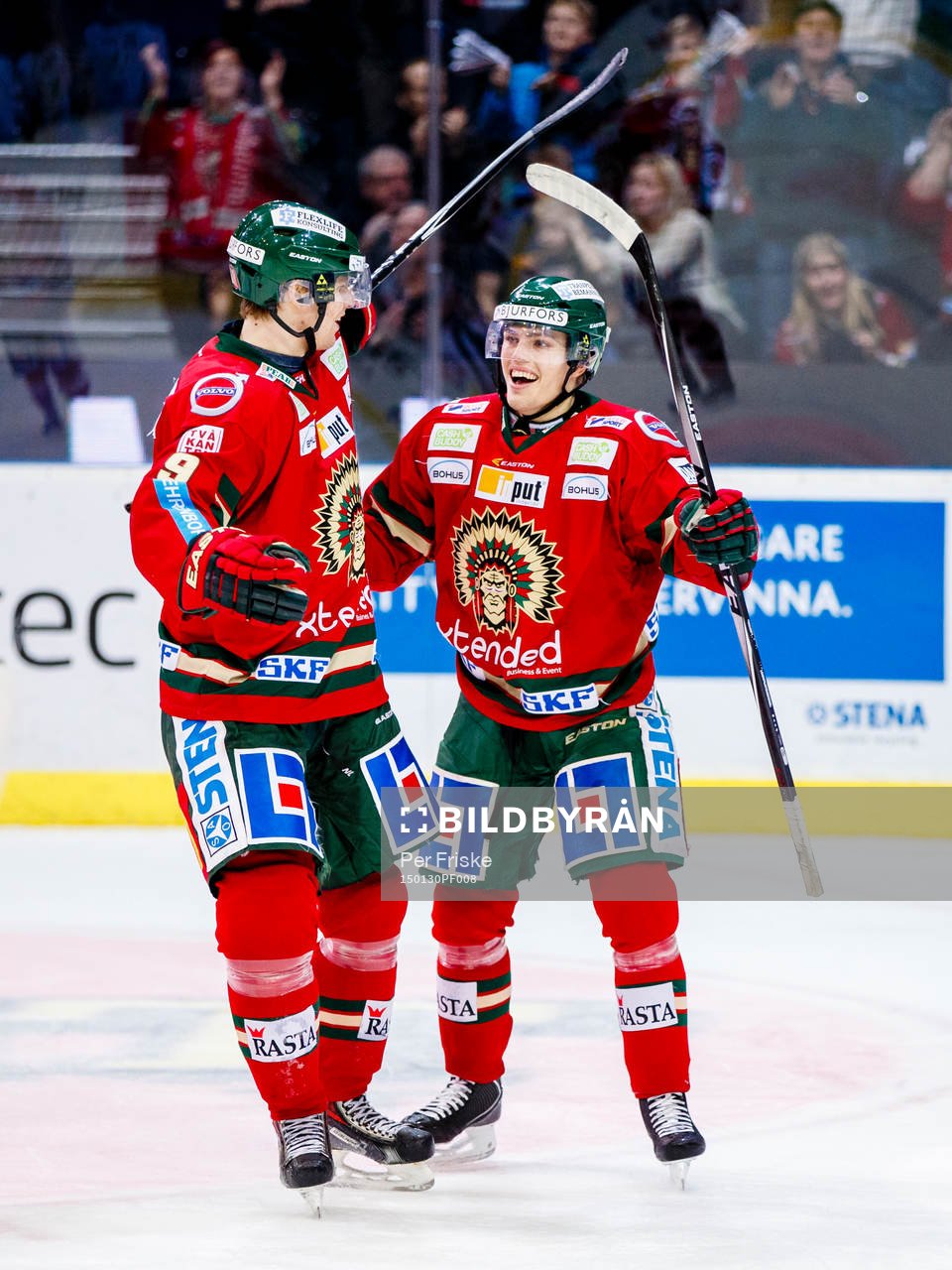 Frölundas Max Görtz och Frölundas Andreas Johnson jublar