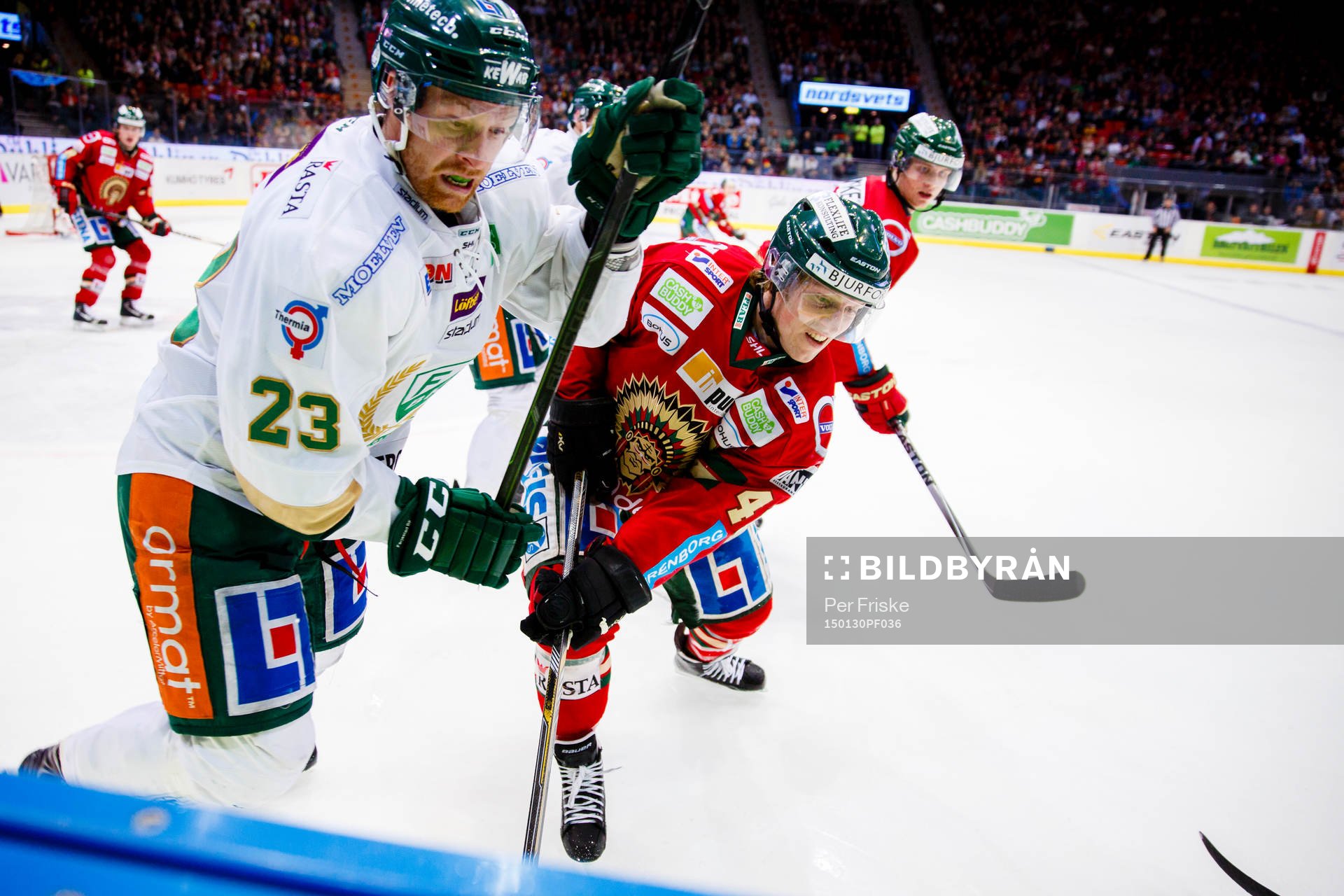 Färjestads Martin Röymark och Frölundas Mathis Olimb