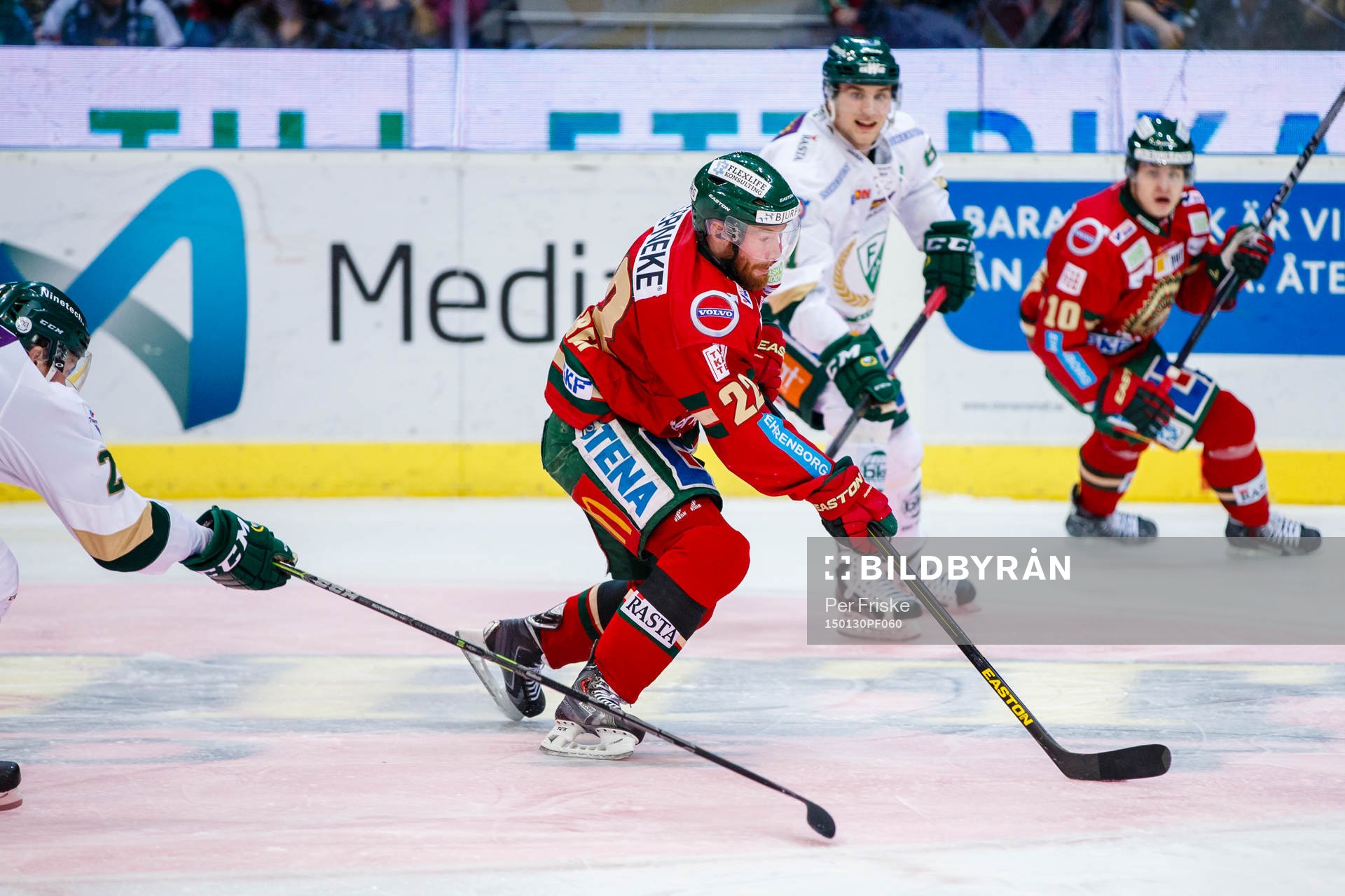 Frölundas Robin Figren med pucken