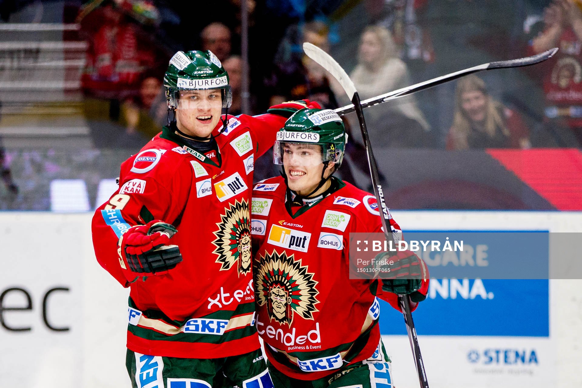 Frölundas Max Görtz och Frölundas Andreas Johnson jublar