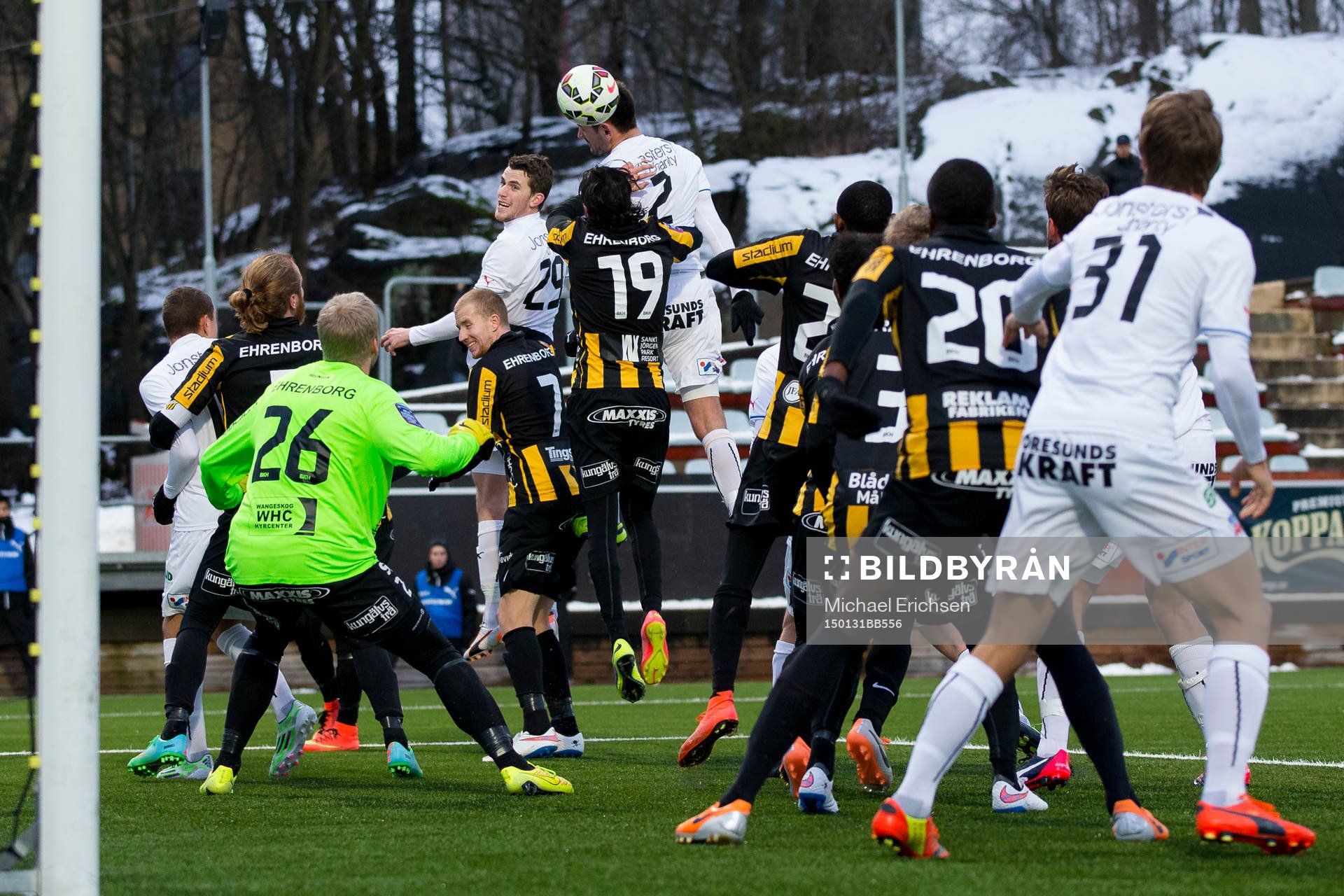 Helsingborgs Ilir Berisha nickar in det avgörande 2-1 målet bakom Häckens målvakt Peter Abrahamsson under träningsmatchen i fotboll mellan Häcken - Helsingborg den 31 januari 2015 i Göteborg.
