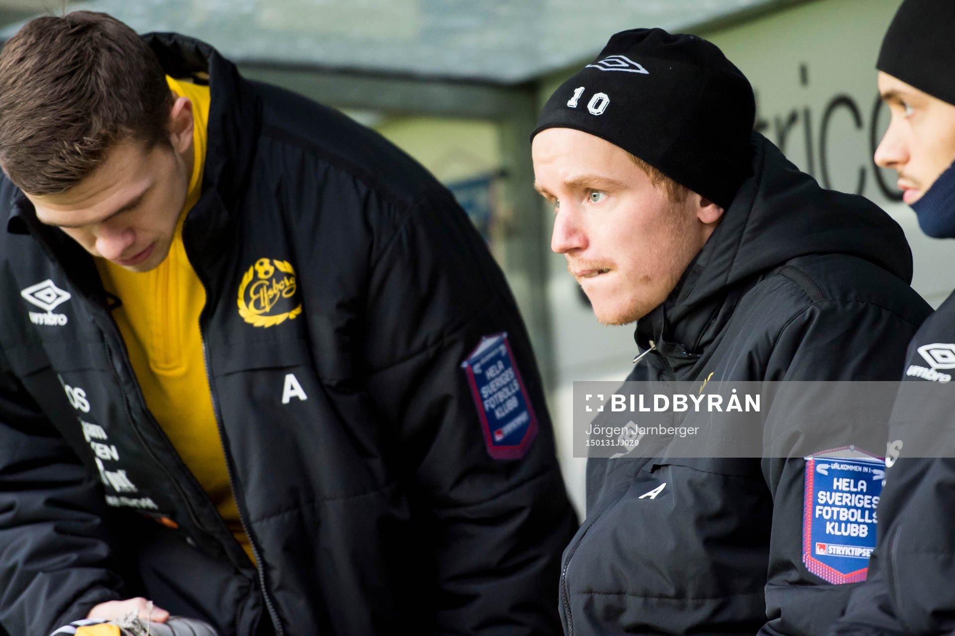 Elfsborgs Simon Lundevall på bänken