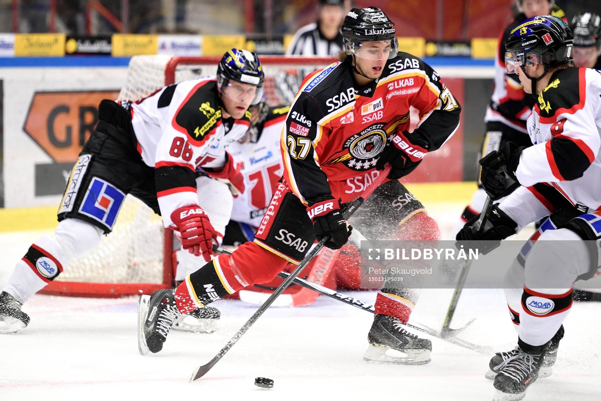 Luleås Daniel Zaar med pucken