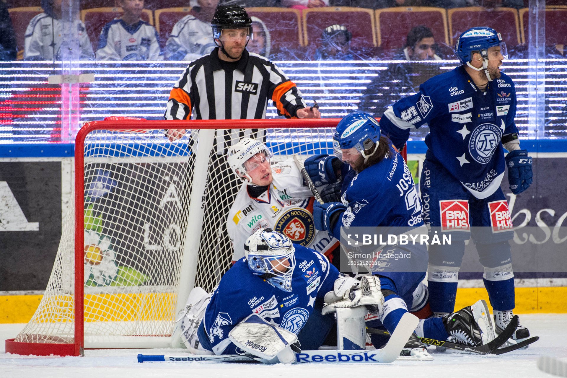Gruff mellan Växjös Alexander Johansson och Leksands