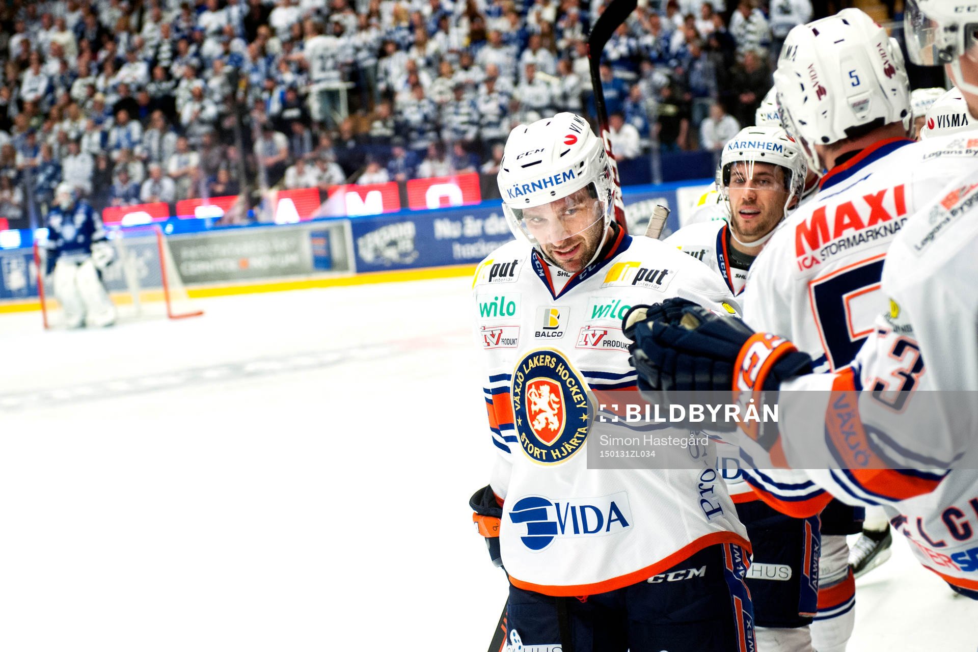 Växjös Josh Hennessy jublar