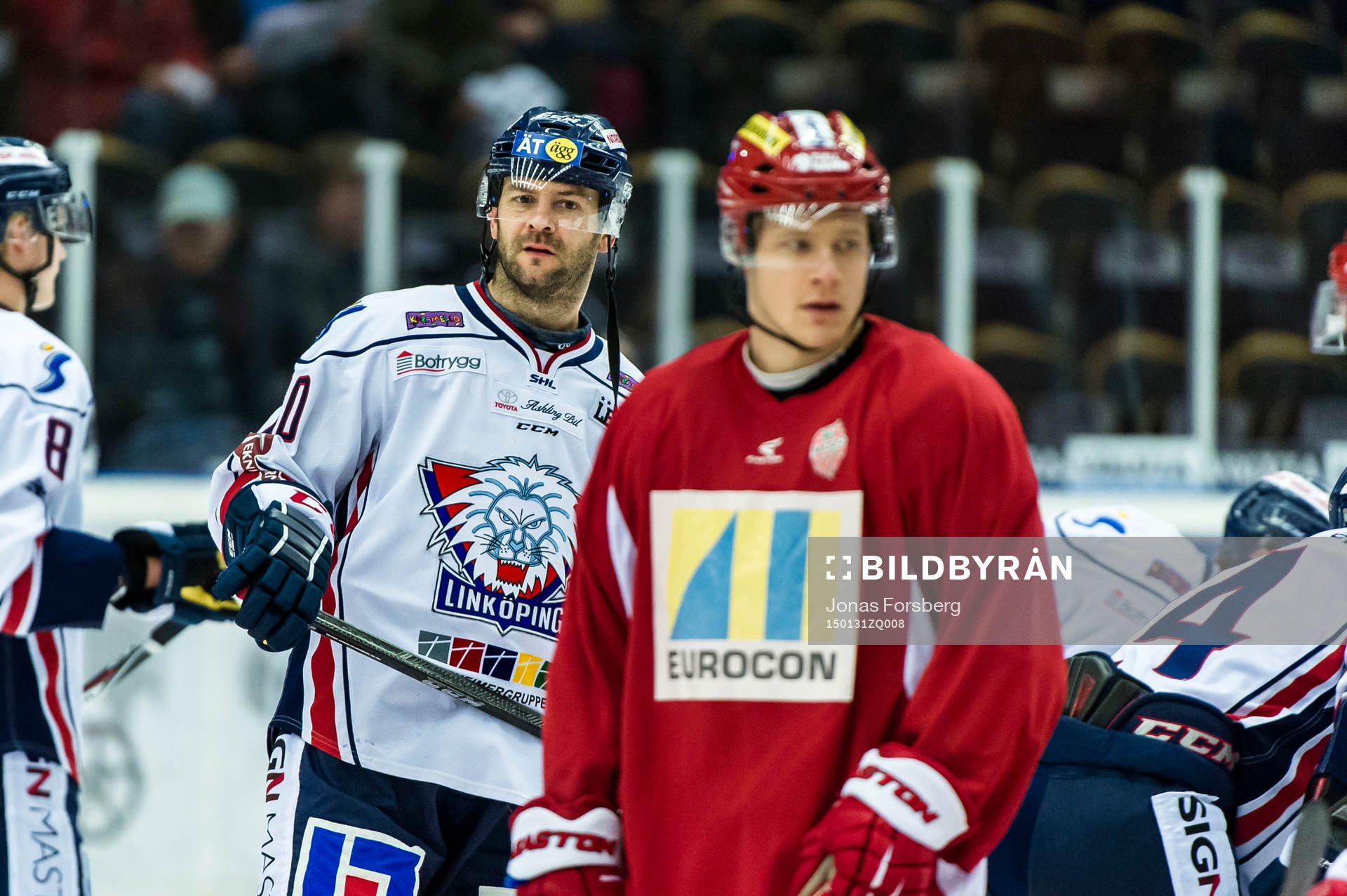 Linköpings Jeff Taffe och Modos Samuel Påhlsson