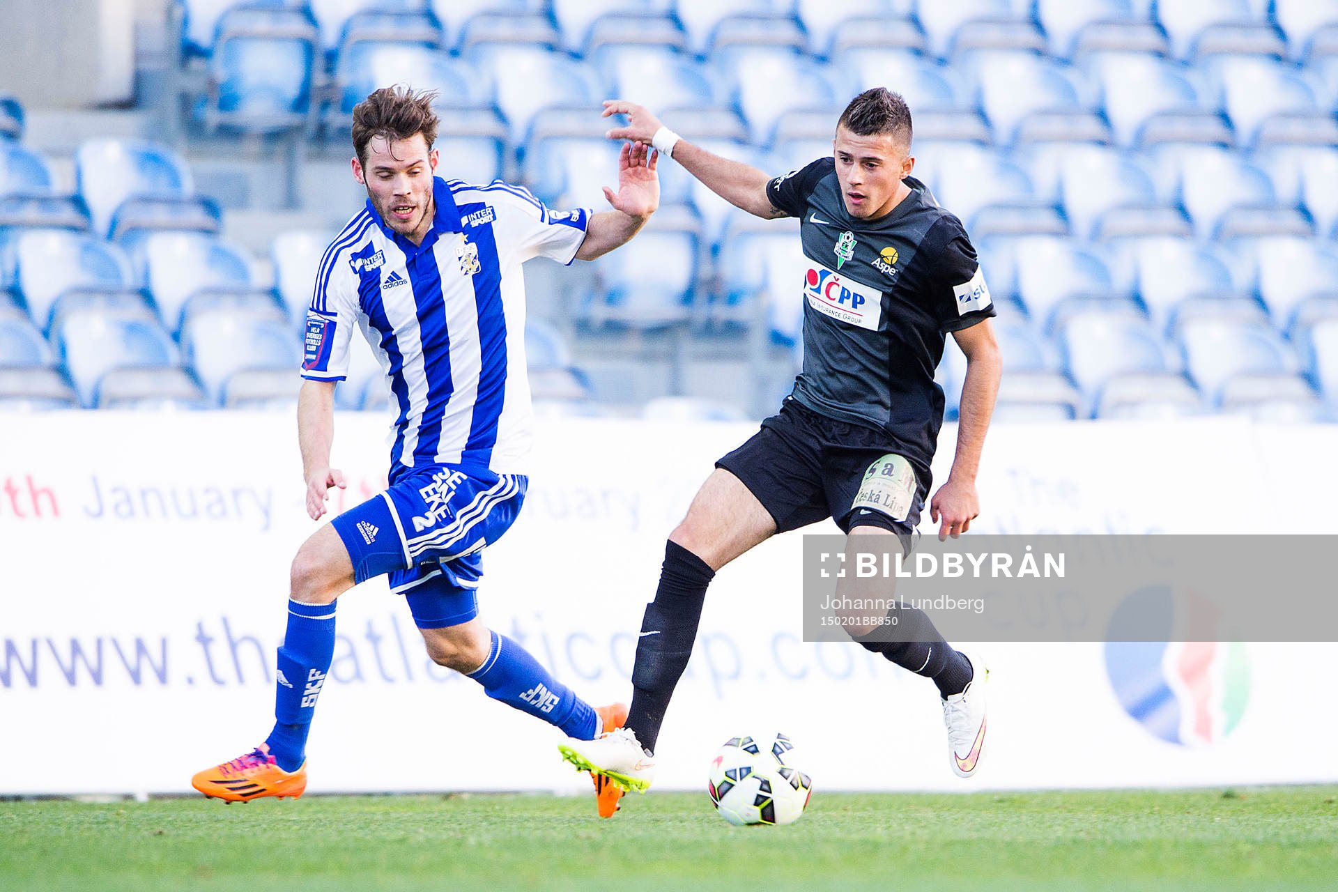 IFK Göteborgs Emil Salomonsson och Jablonecs Nermin Crnkic