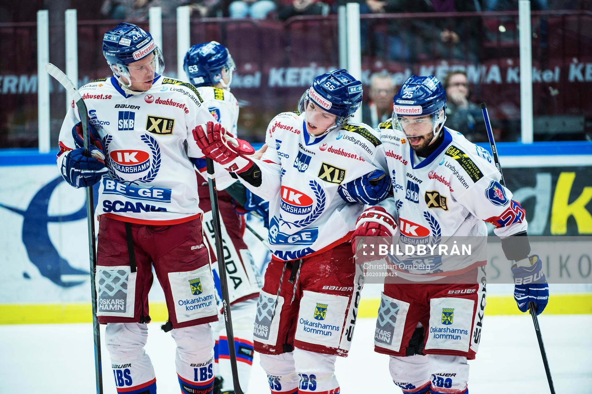 Oskarshamns Victor Öhman tas omhand av Anton Blomqvist och
