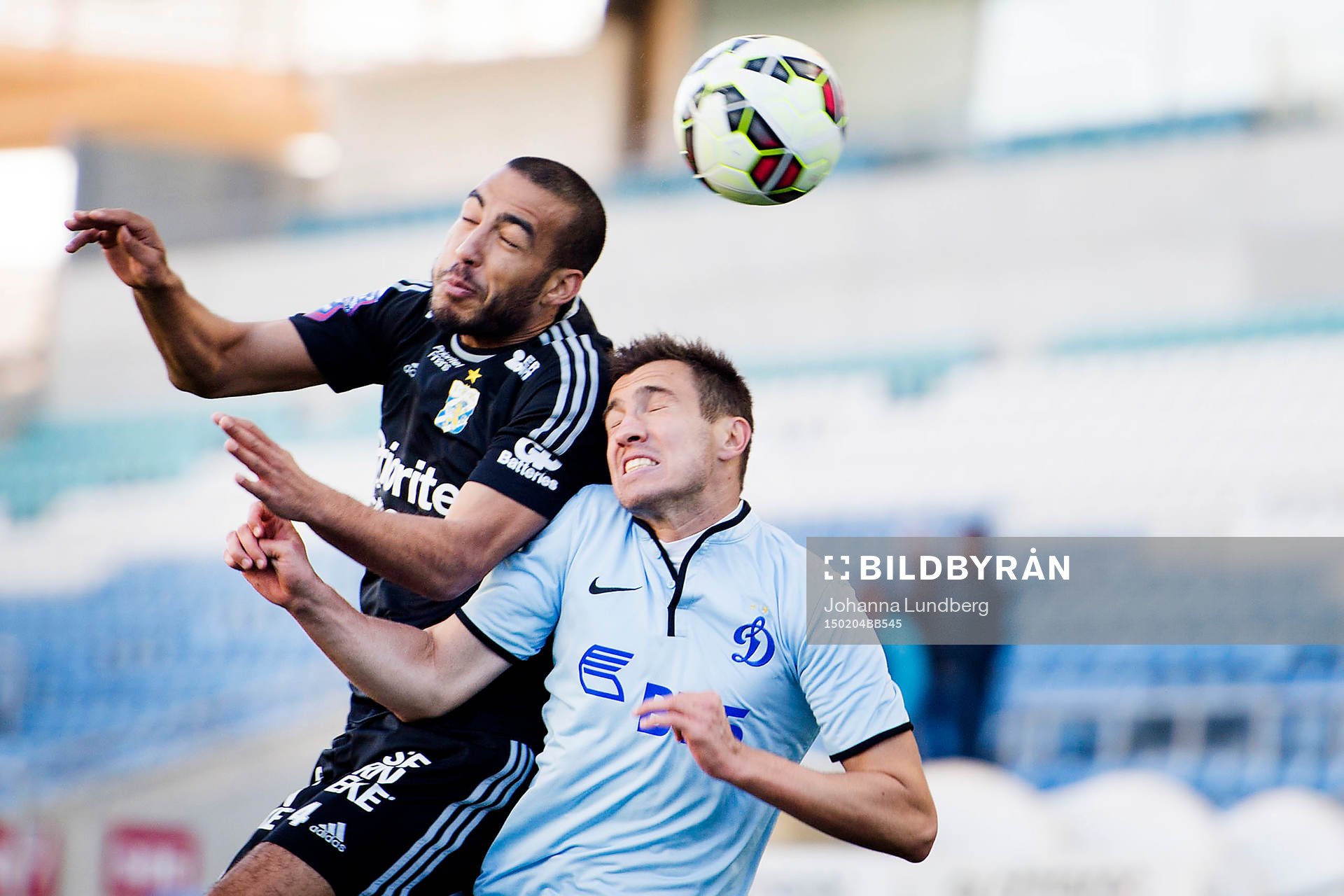 IFK Göteborgs Haitam Aleesami och Dynamo Moskvas Yuri Zhirkov under en träningsmatch i fotboll mellan Dynamo Moskva och IFK Göteborg den 4 februari 2015 i Faro.