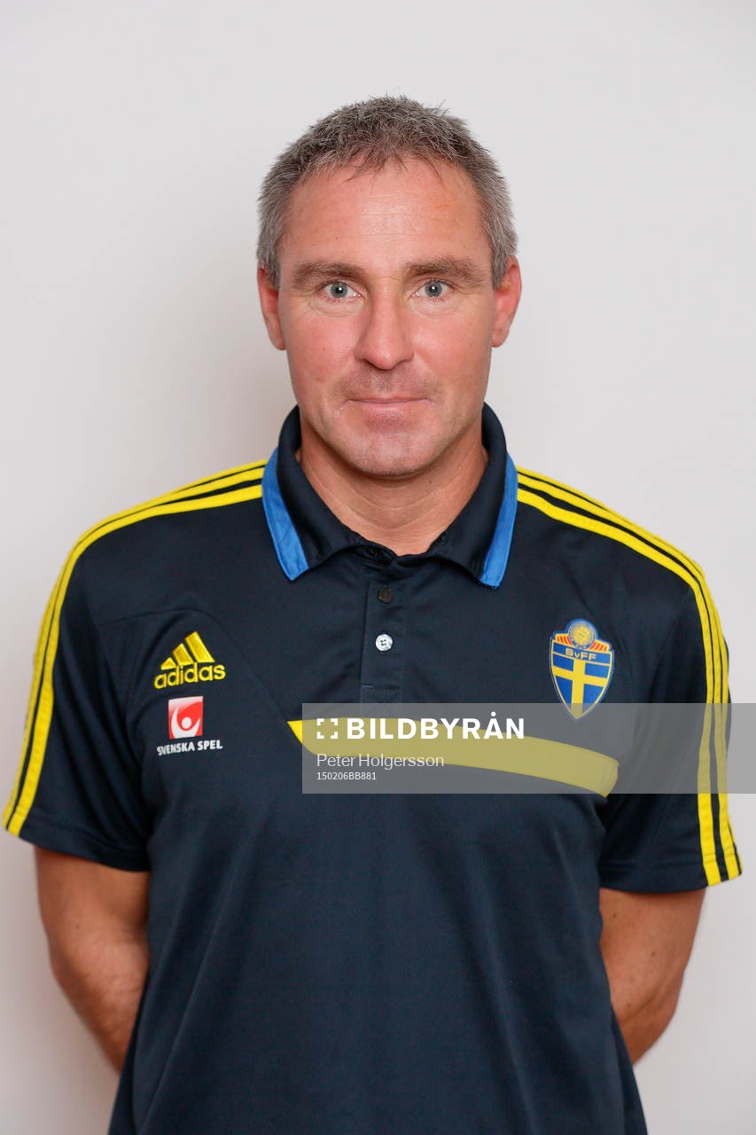 domare Joakim Flink under porträttfotografering 06 februari 2015 i Linköping.