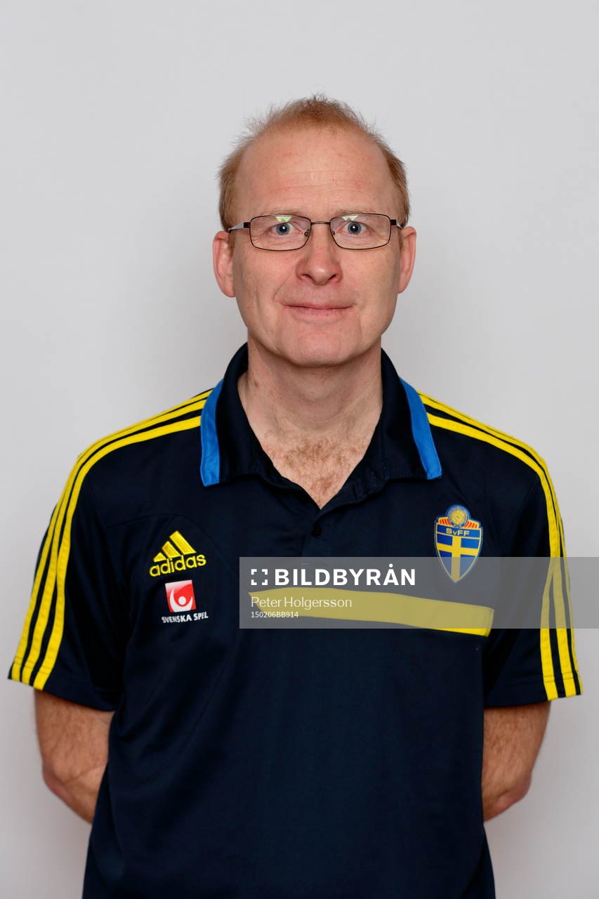 Jonny Ahlvin under porträttfotografering 06 februari 2015 i Linköping.