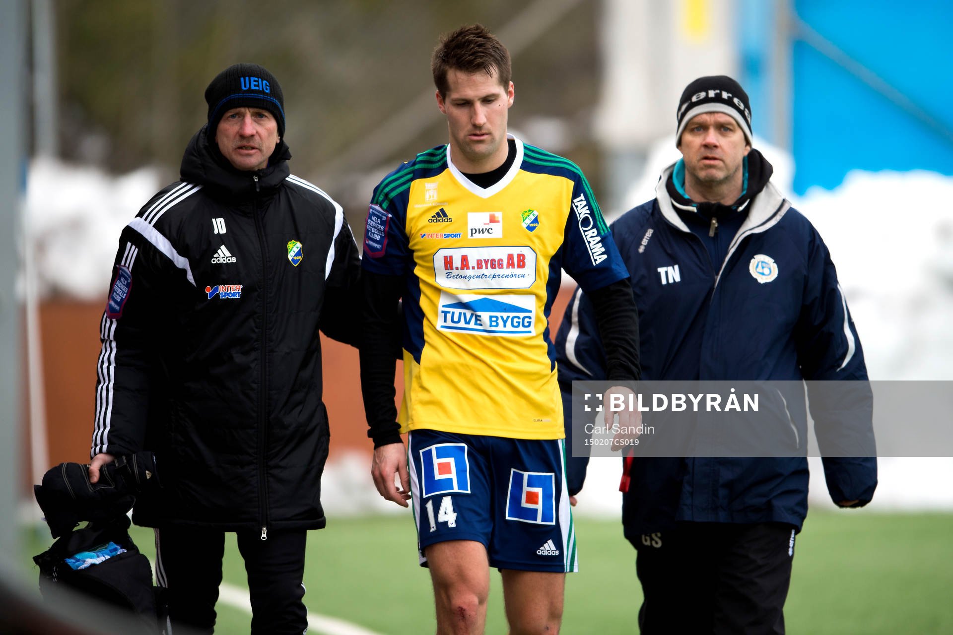 Ljungskiles Gabriel Altemark-Vanneryr leds skadad av planen