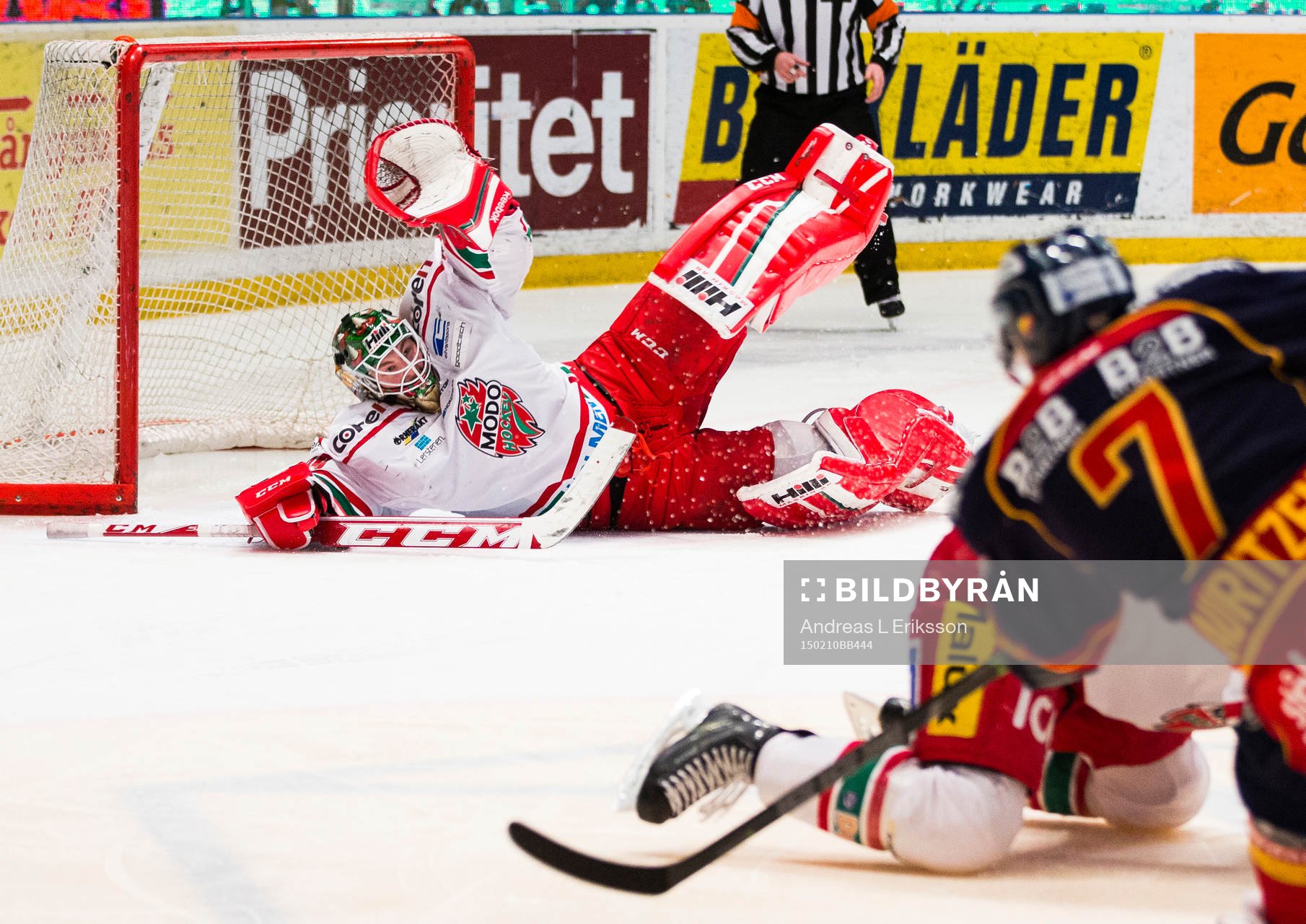 Modos målvakt Linus Ullmark