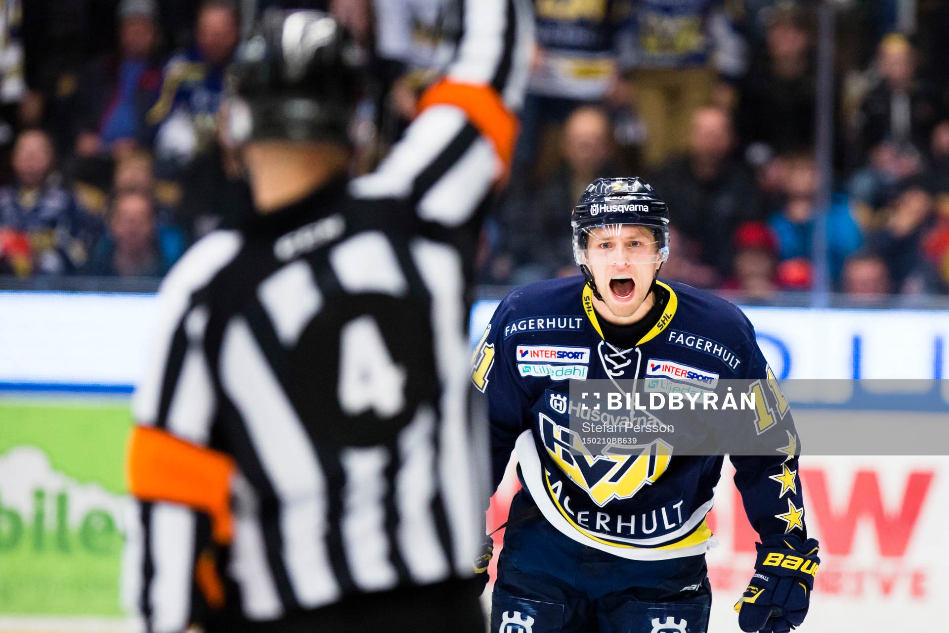 s Calle Ridderwall samtidigt som Frölundas Robin Figren