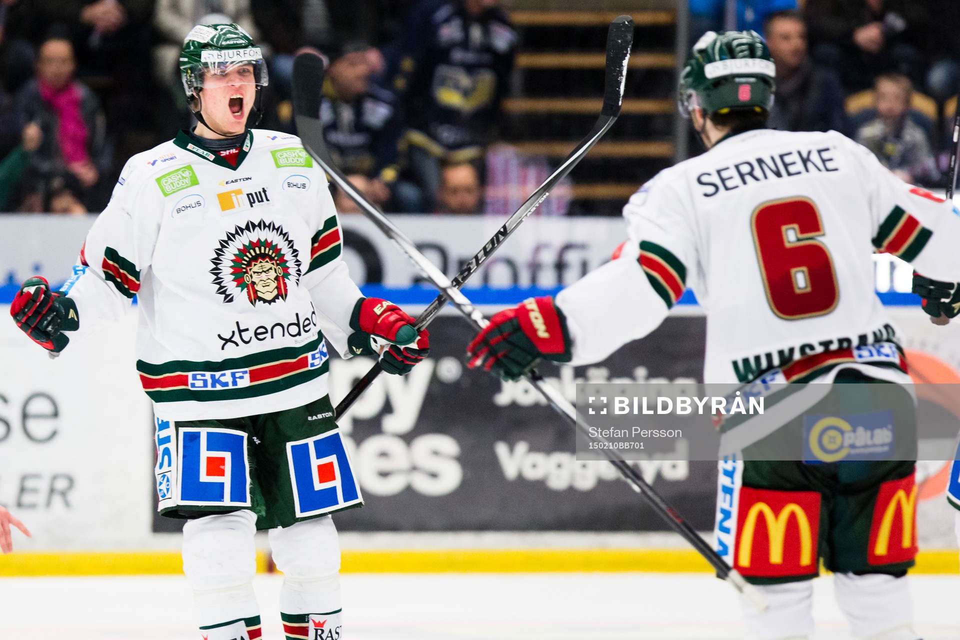 Frölundas Max Görtz jublar