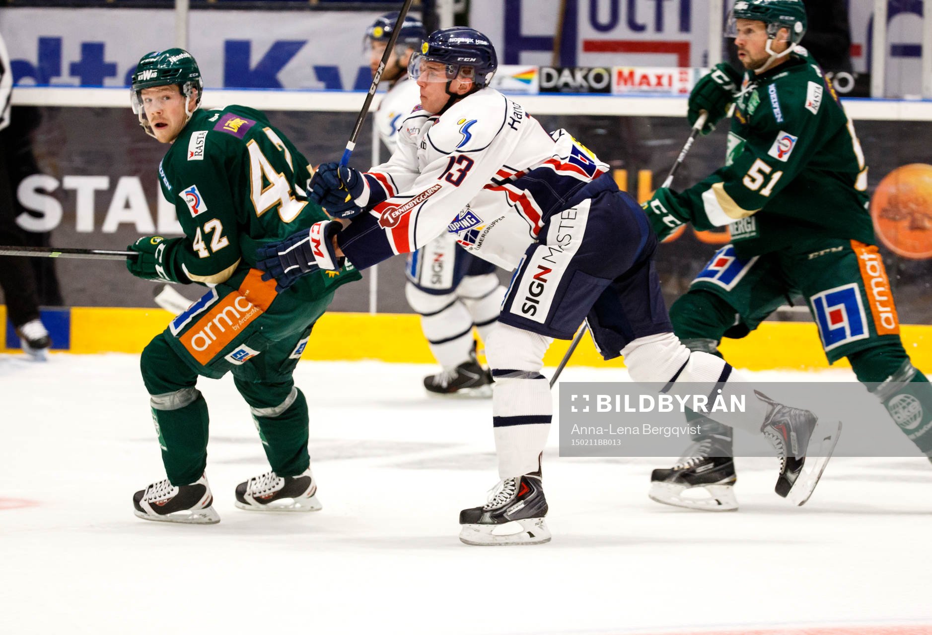 Färjestads Joakim Hillding och Linköpings Jakub Vrana