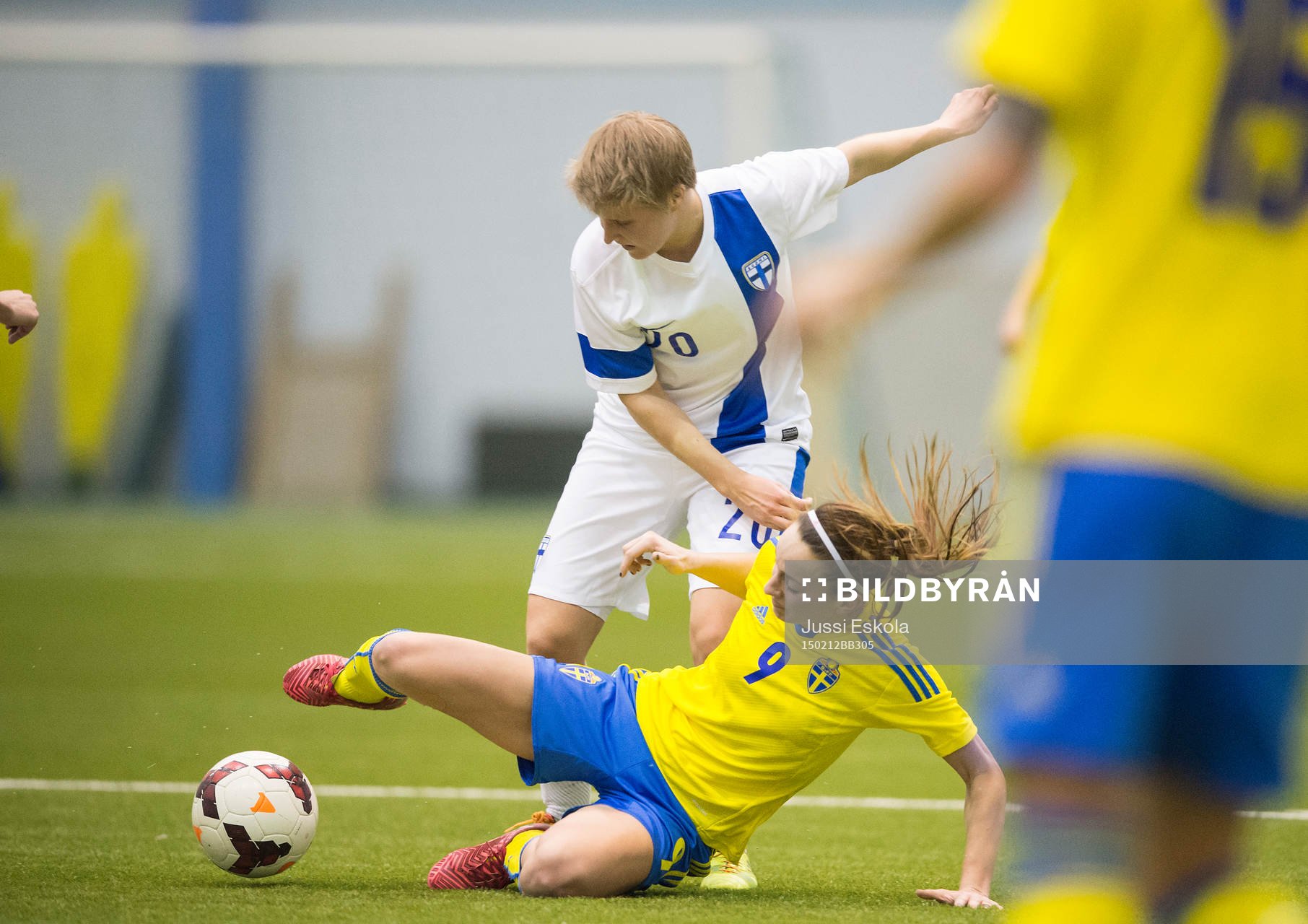 Sveriges Kosovare Asllani och Finlands Linda Ruutu