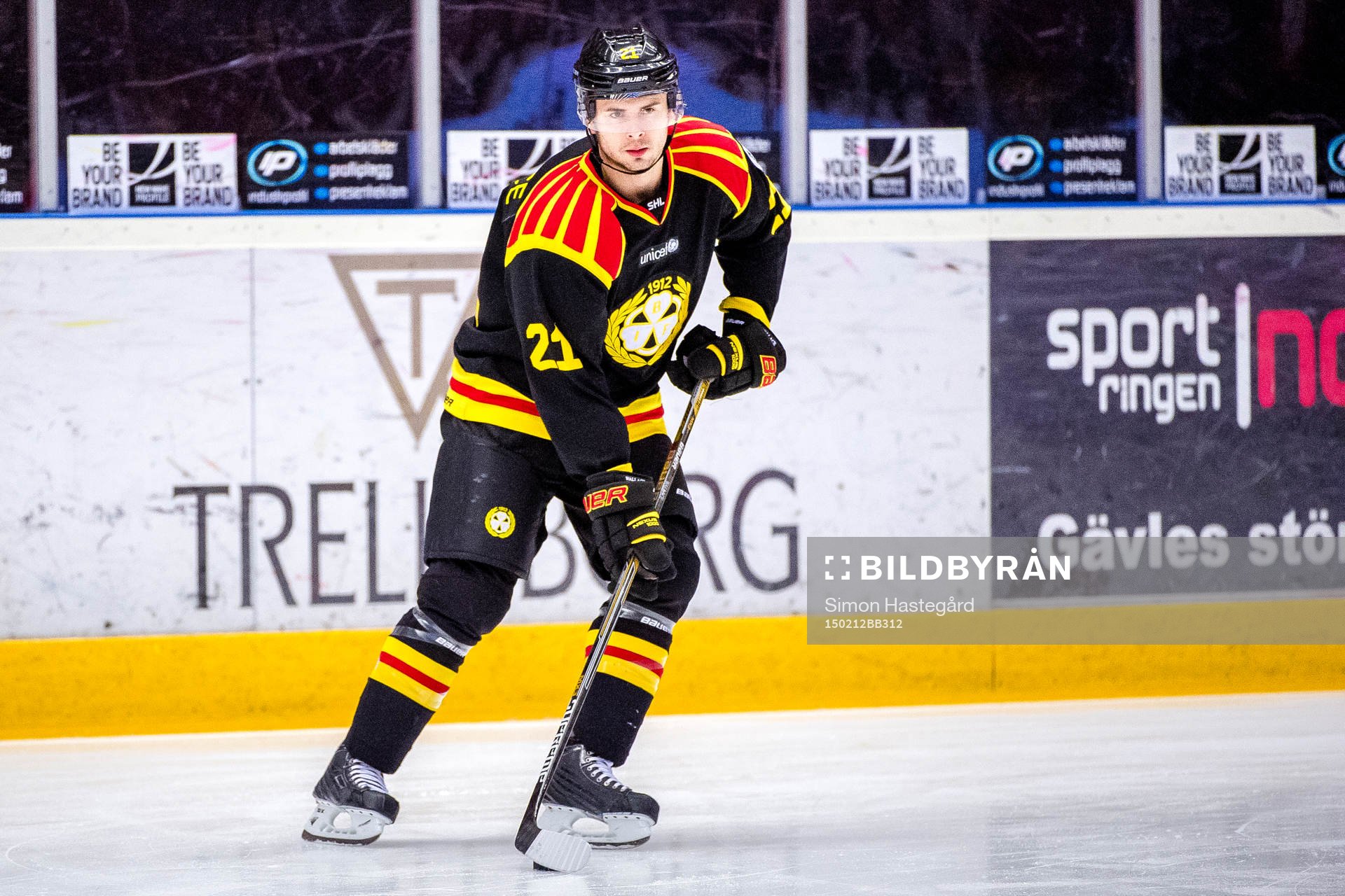 Brynäs Tim Wallace före ishockeymatchen i SHL mellan